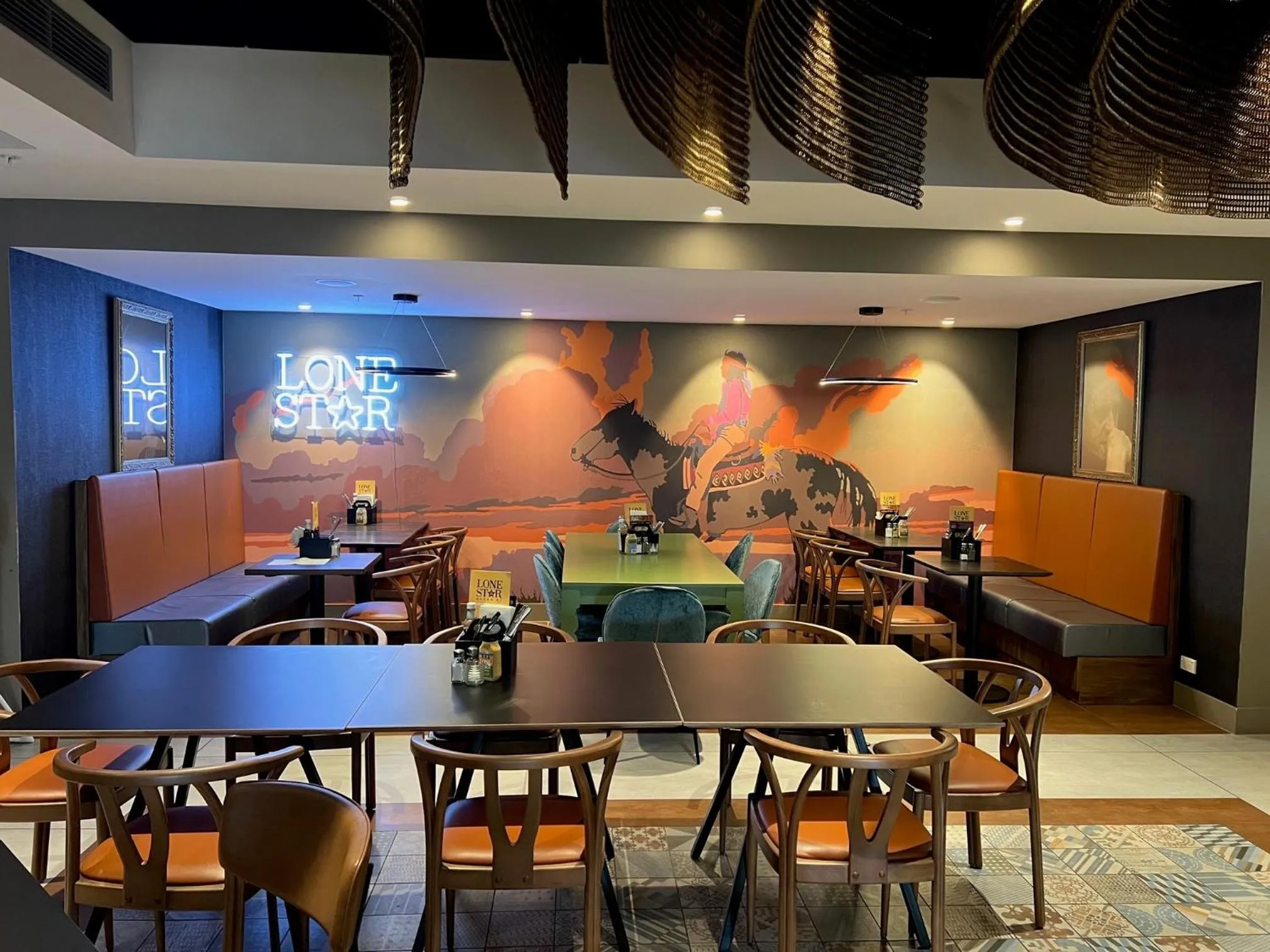 Restaurant/places to eat in Mercure Auckland Queen Street