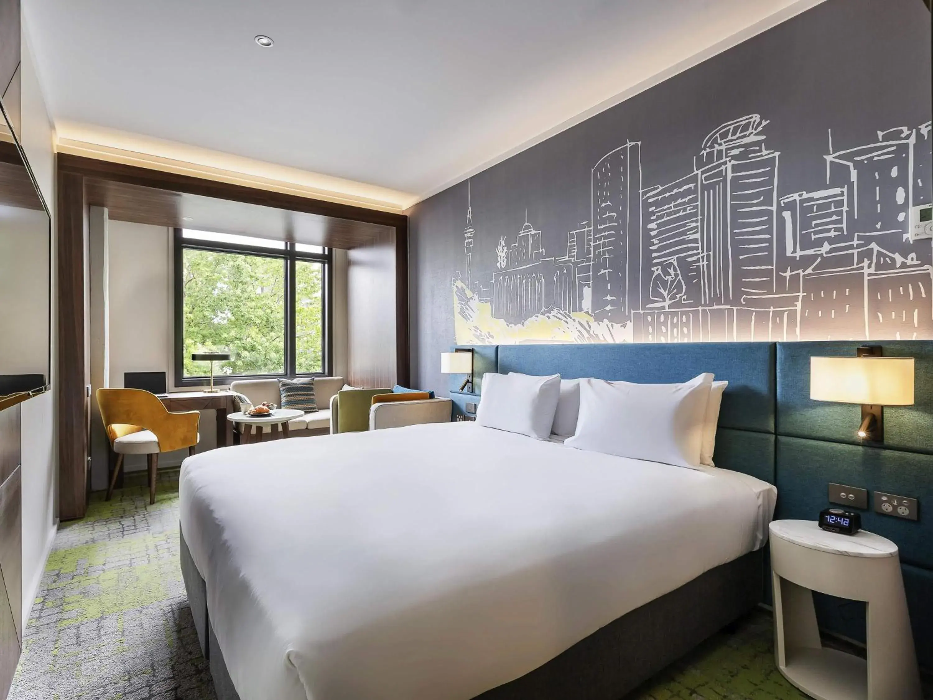 Bedroom, Bed in Mercure Auckland Queen Street Bedroom, Bed in Mercure Auckland Queen Street