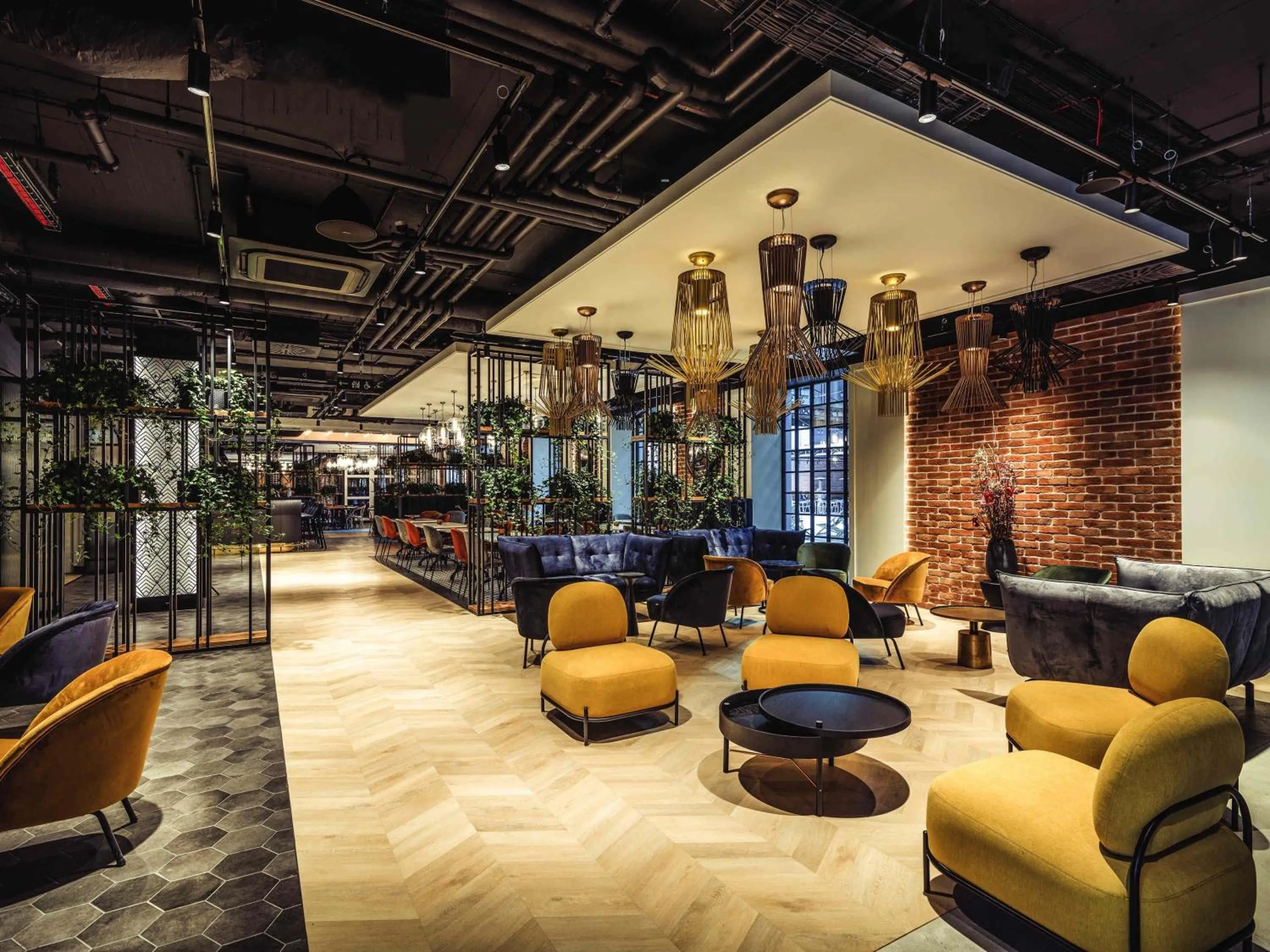 Restaurant/places to eat in Mercure Krakow Fabryczna City