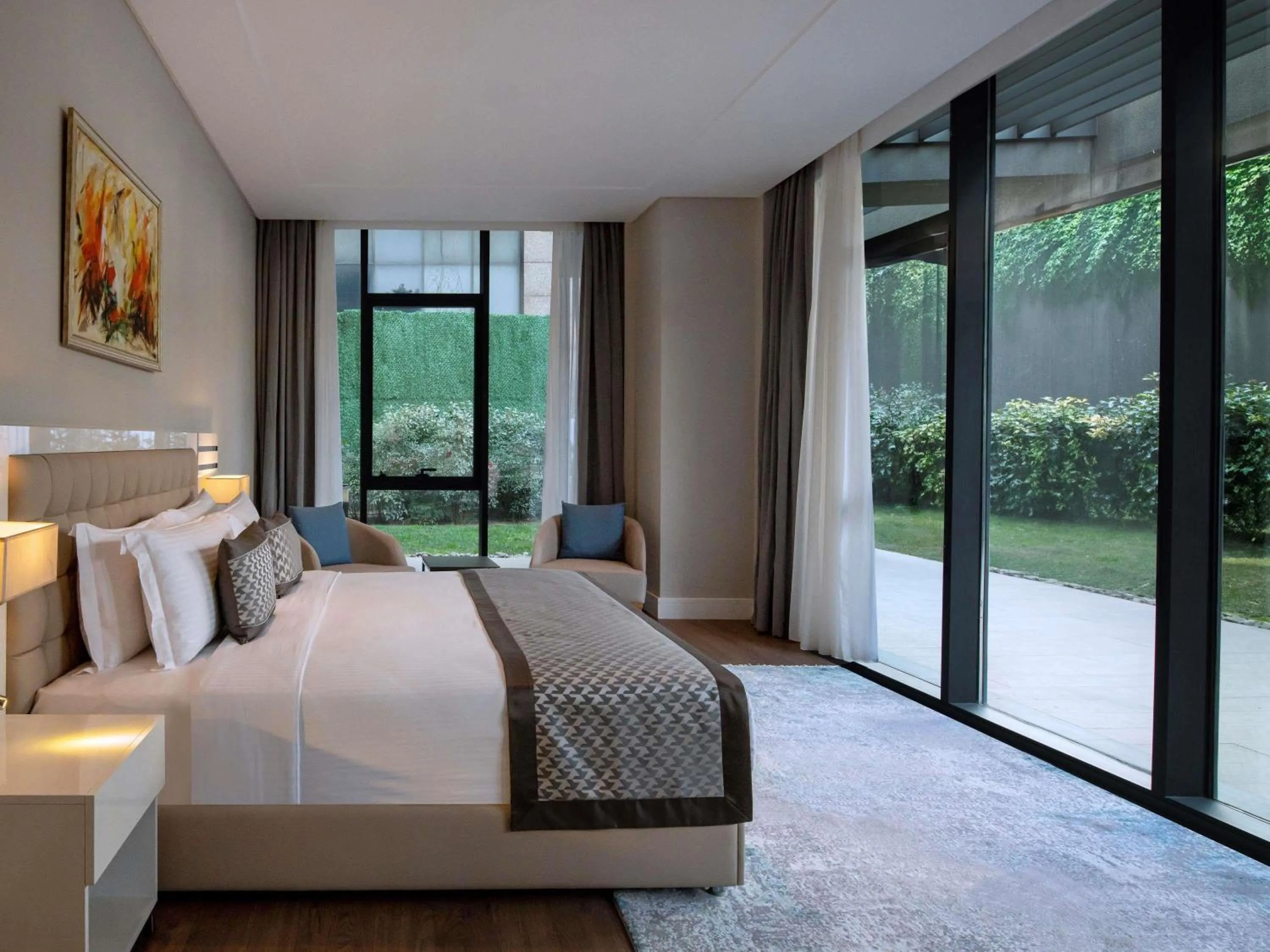 Bedroom, Bed in Movenpick Living Istanbul West