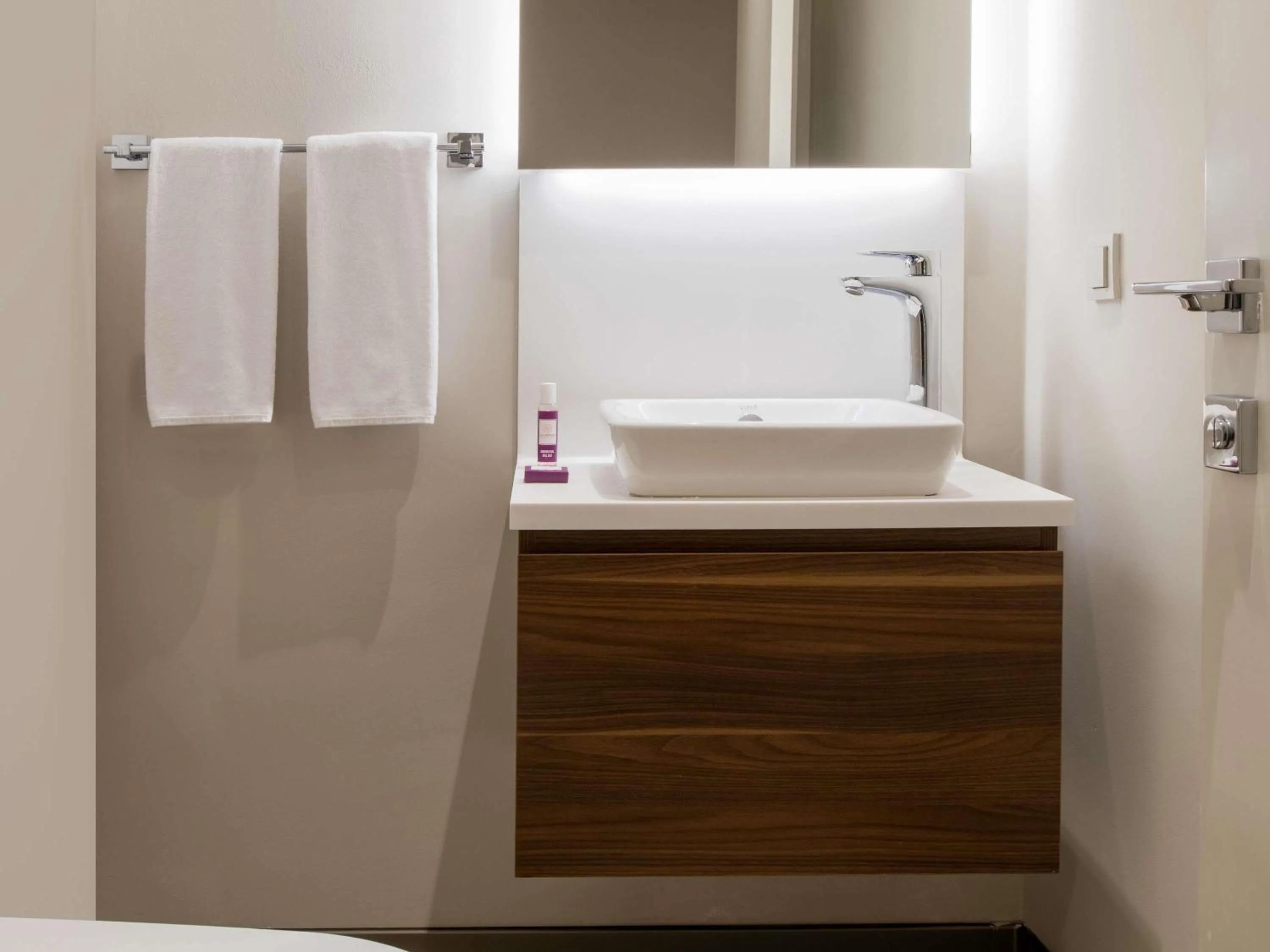 Bedroom in Movenpick Living Istanbul West