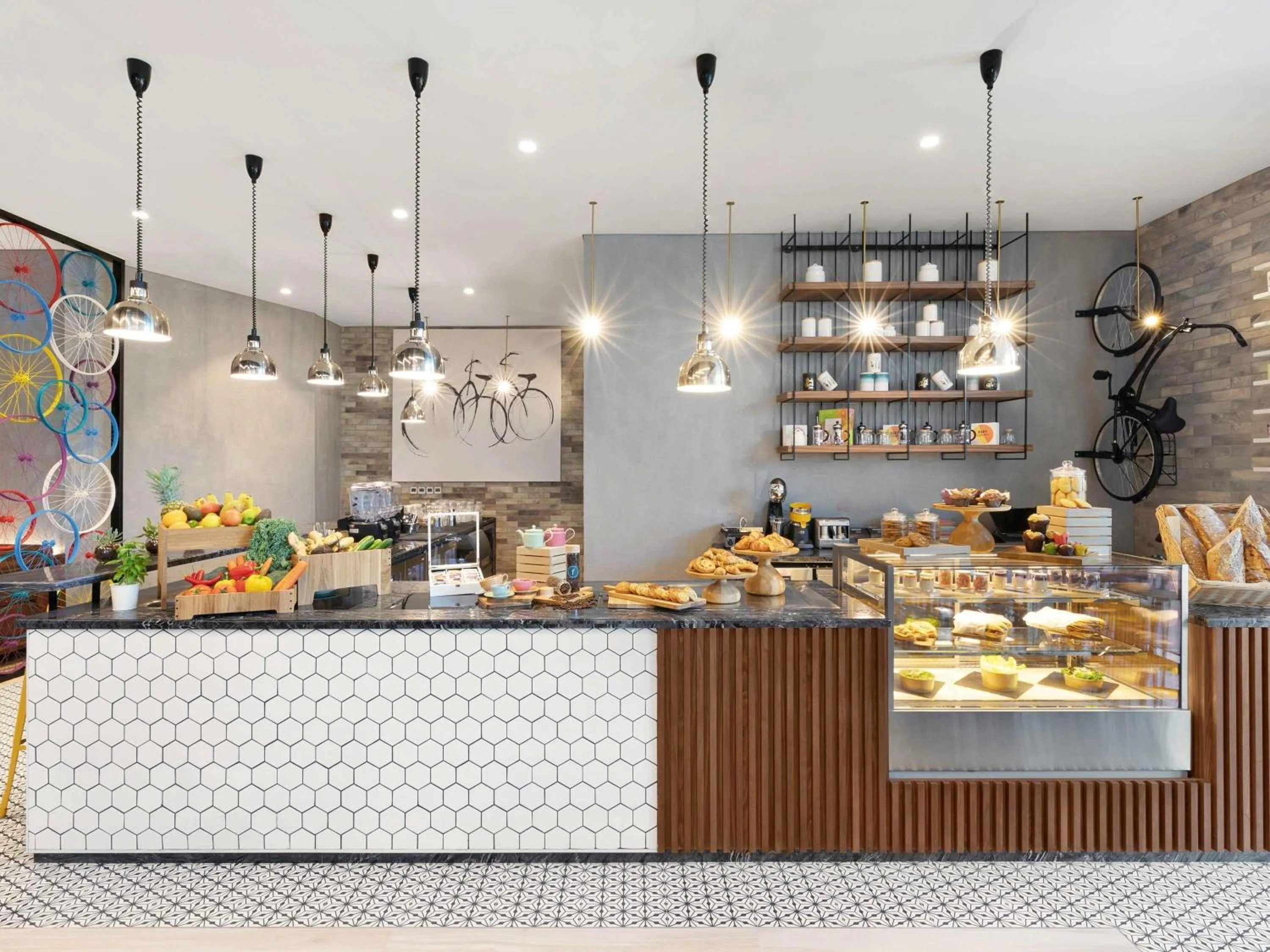 Restaurant/places to eat in Adagio Premium The Palm