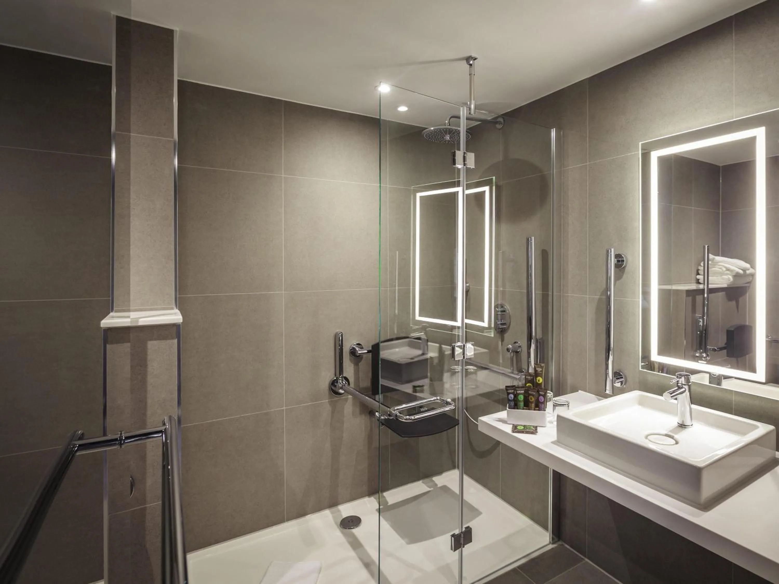 Bedroom in Novotel Cambridge North