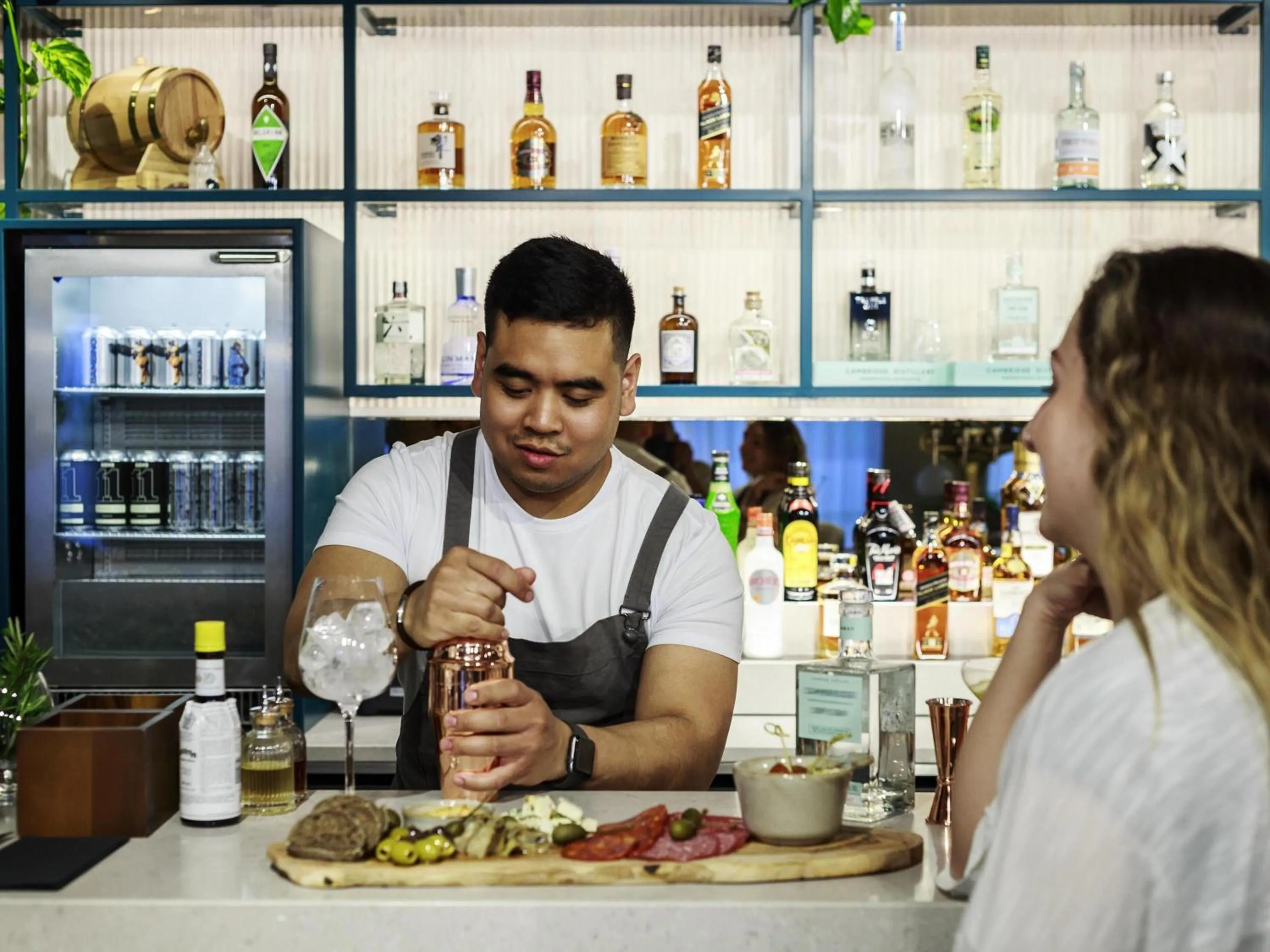 Lounge or bar in Novotel Cambridge North