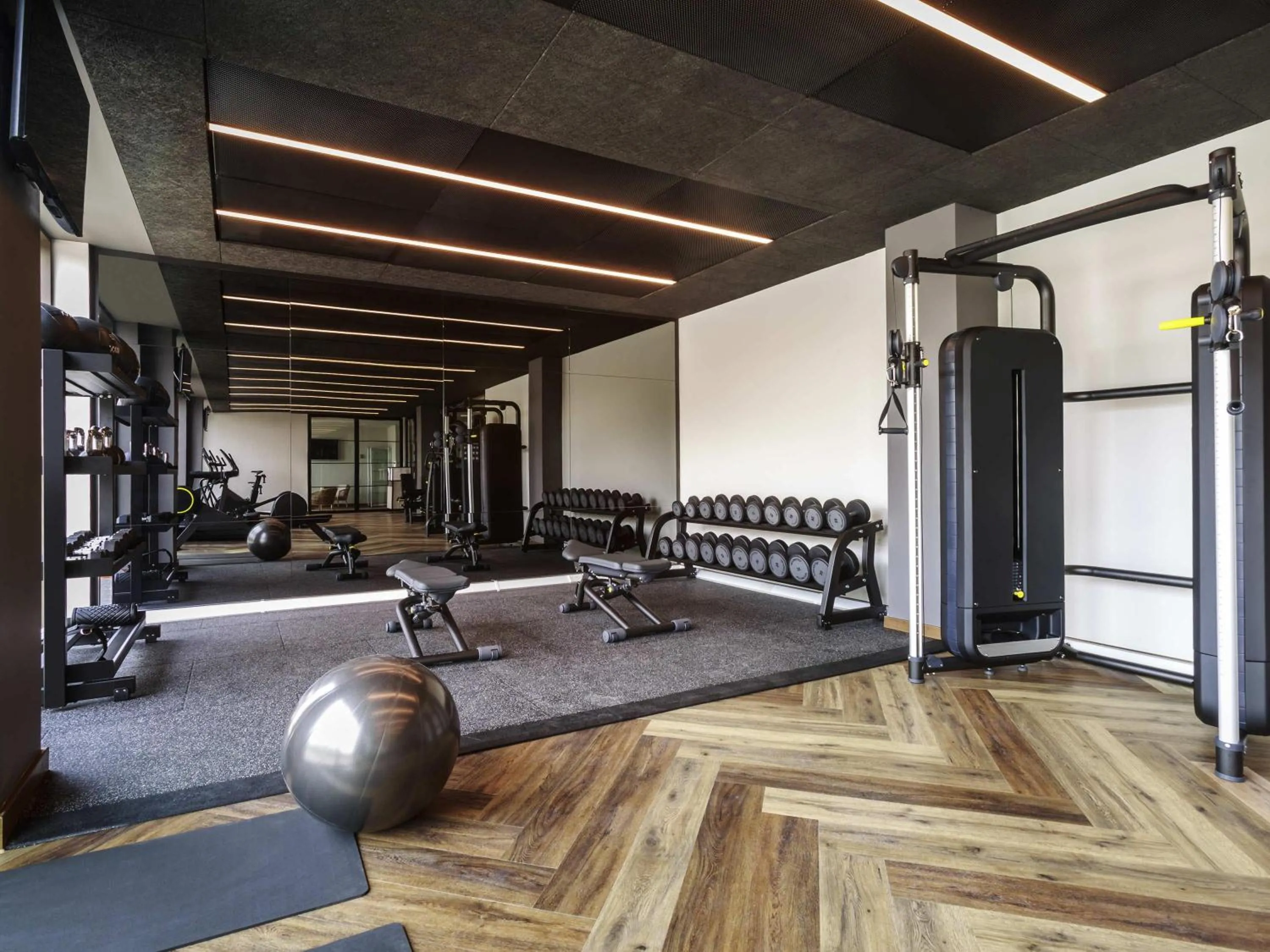 Fitness centre/facilities in Novotel Cambridge North