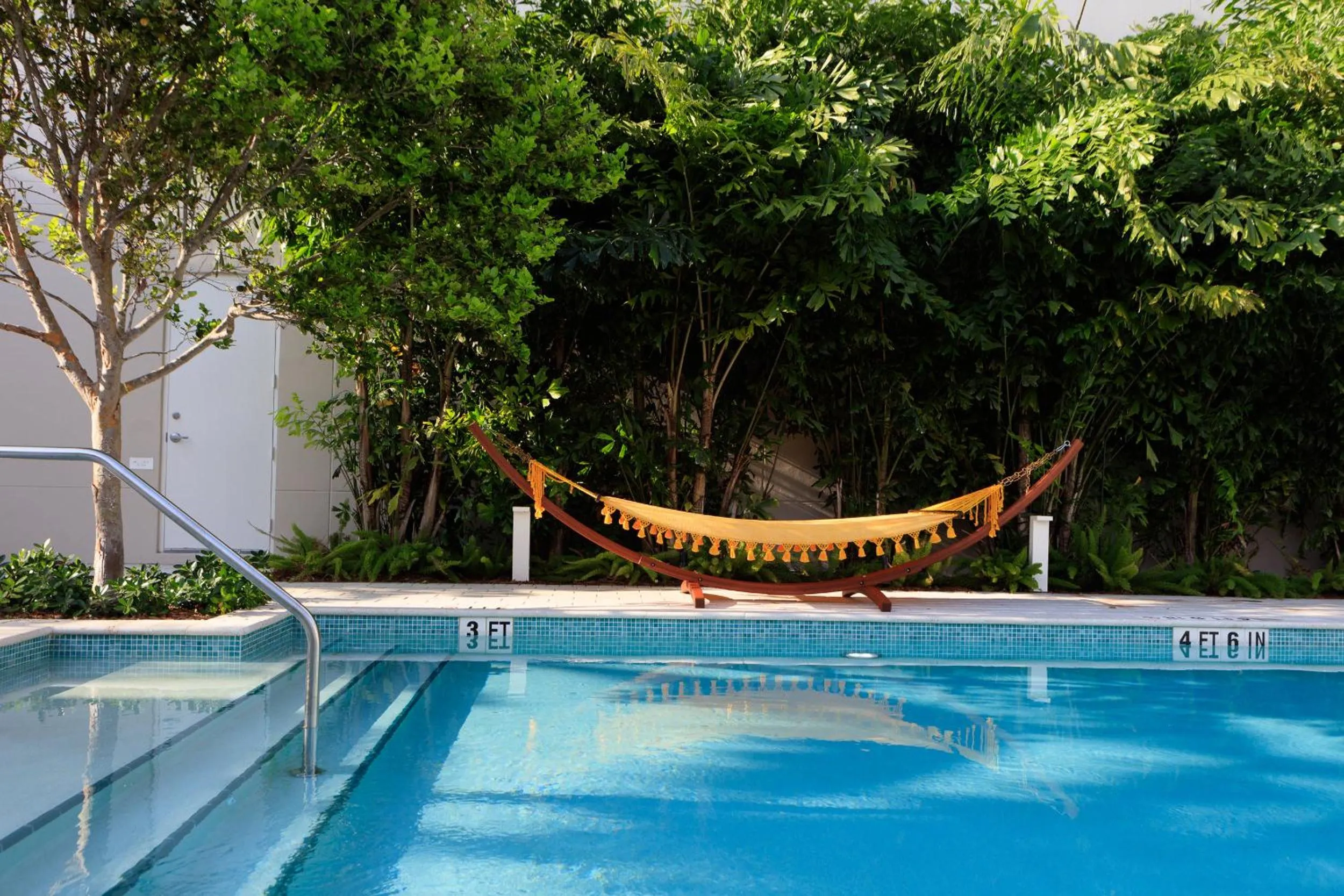 Swimming pool in The Kimpton Shorebreak Fort Lauderdale Beach Resort