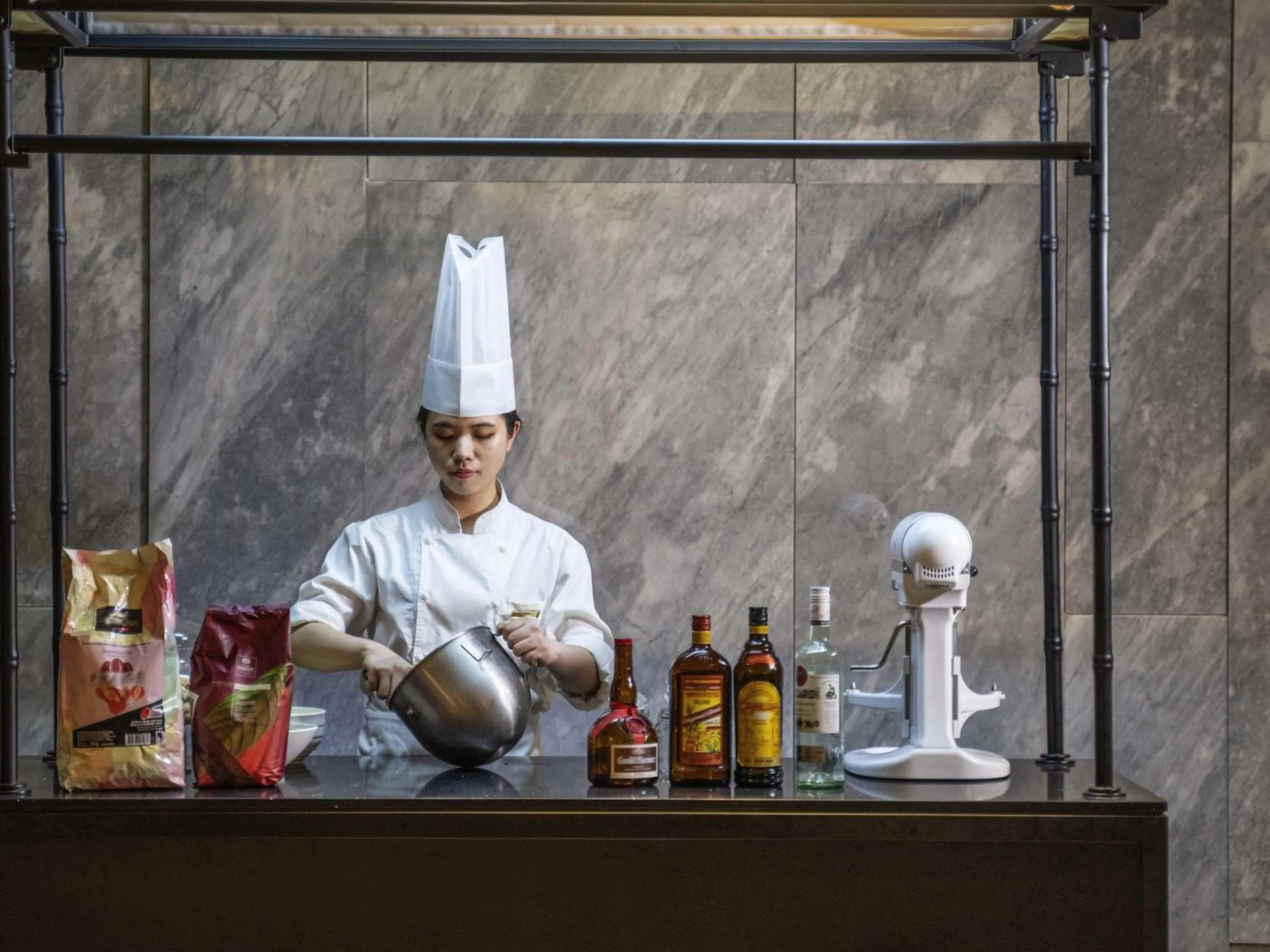 Restaurant/places to eat in Sofitel Hangzhou Yingguan-Olympic Center Hotel