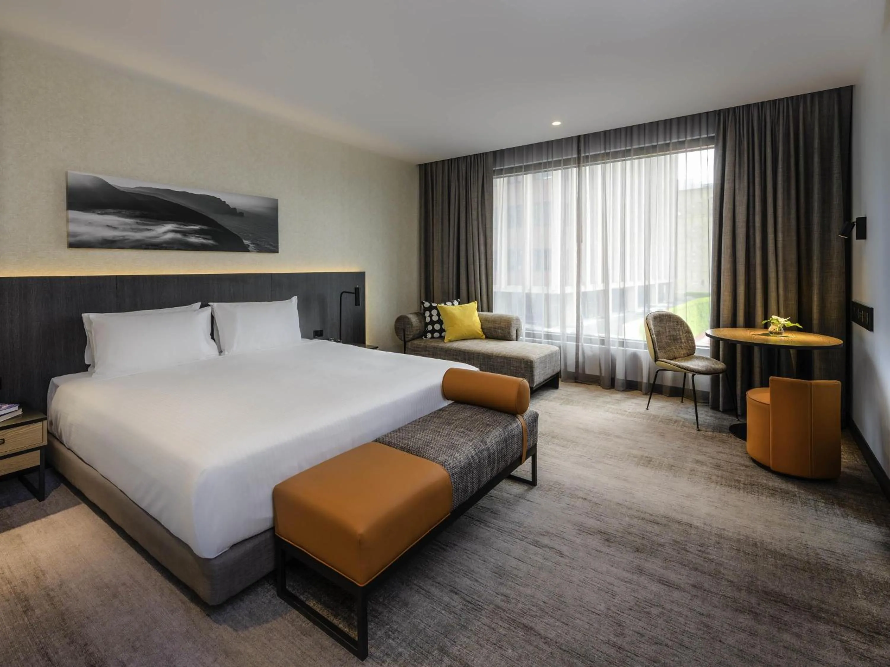 Bedroom, Bed in Mövenpick Hotel Hobart