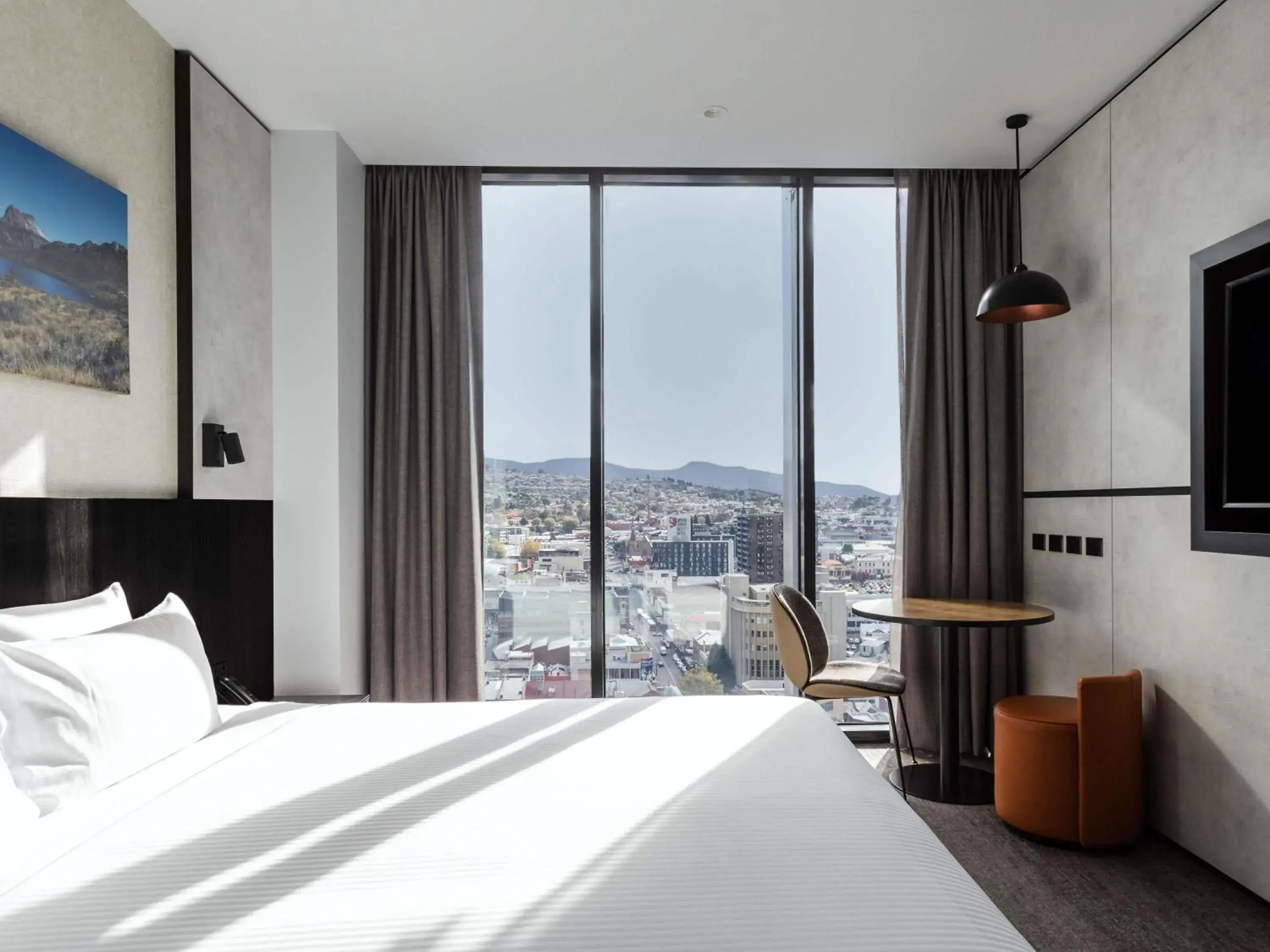Superior King Room City View in Mövenpick Hotel Hobart Superior King Room City View in Mövenpick Hotel Hobart