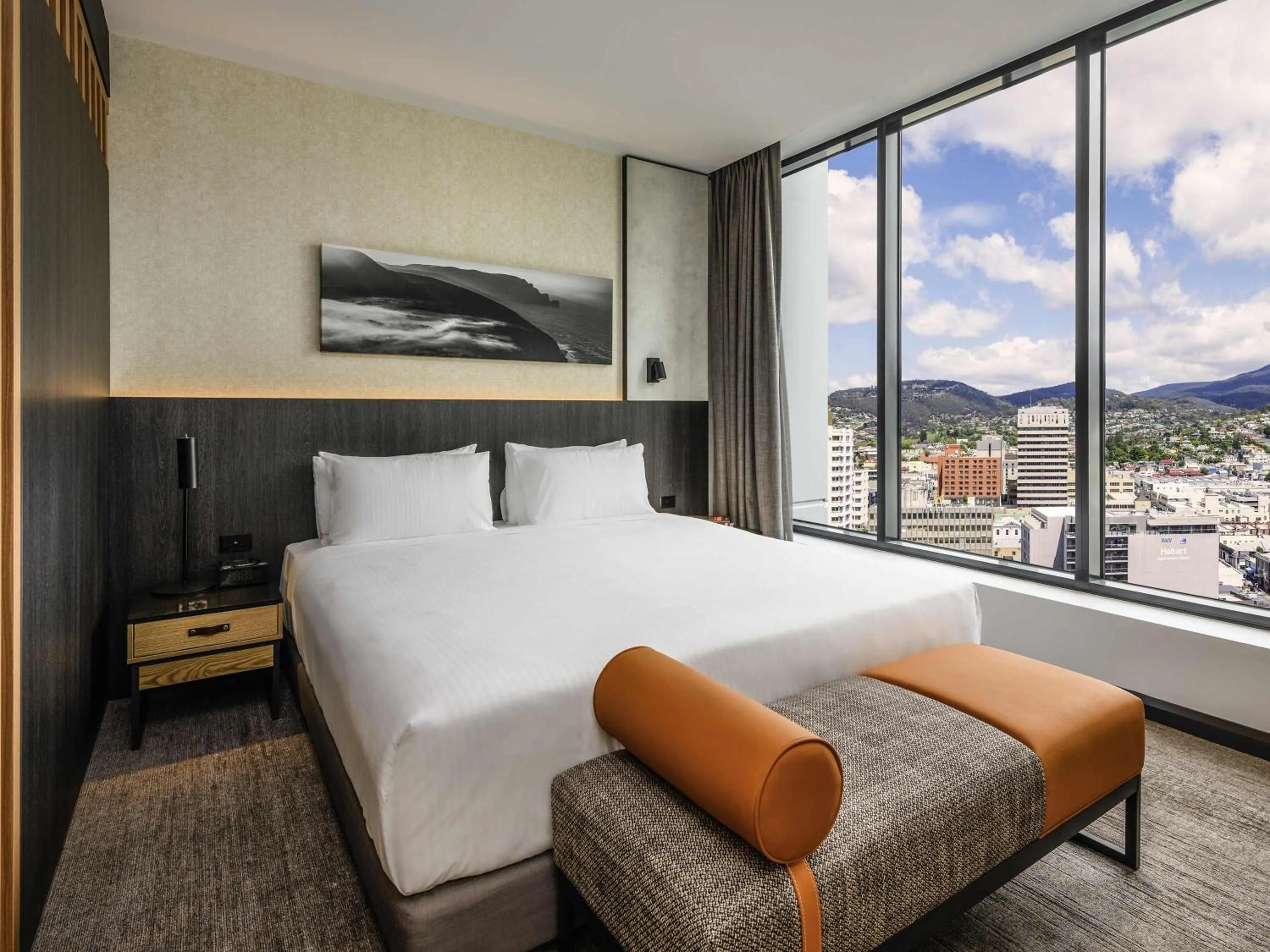 Photo of the whole room, Bed in Mövenpick Hotel Hobart