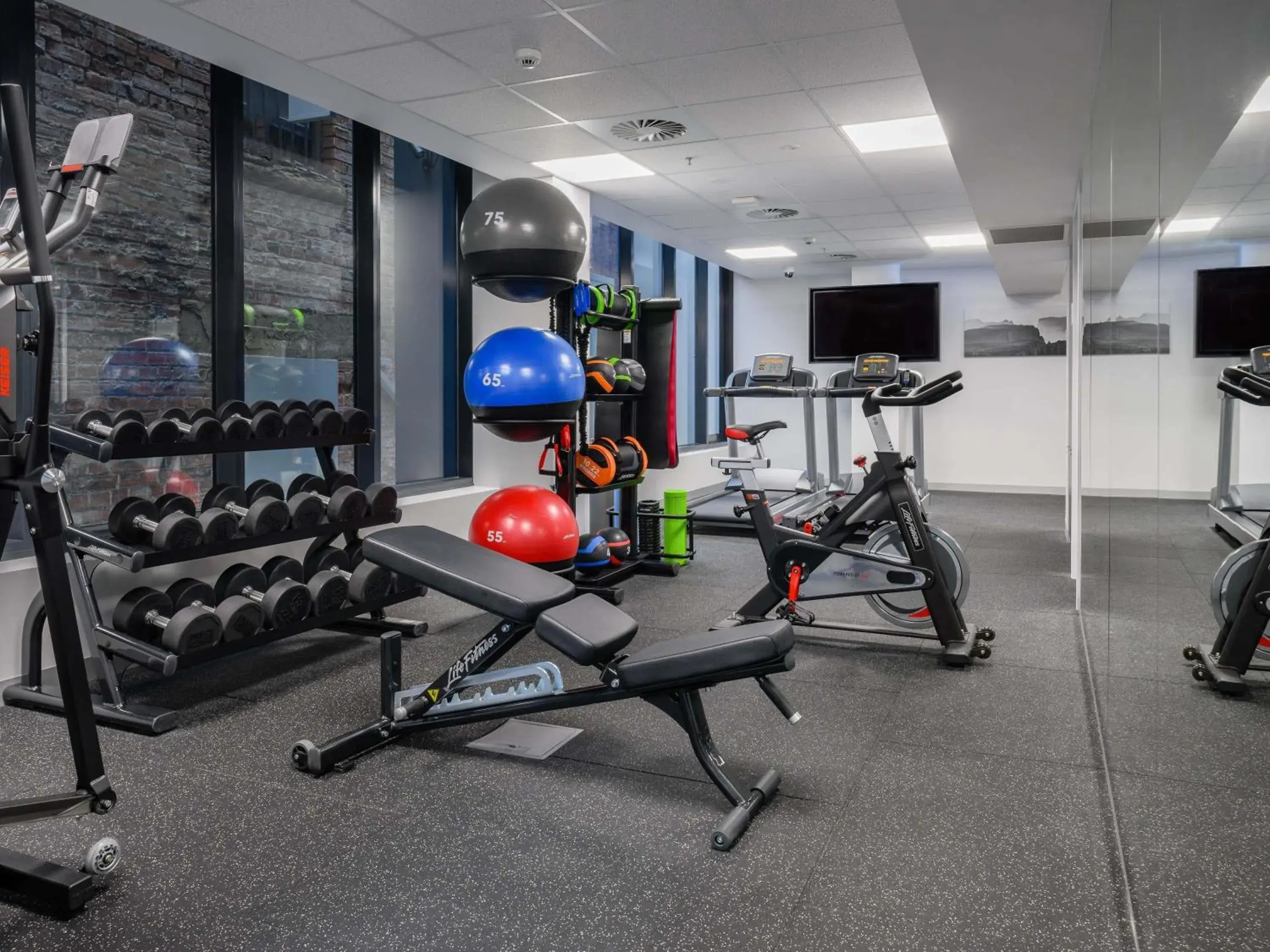 Property building in Mövenpick Hotel Hobart Property building in Mövenpick Hotel Hobart