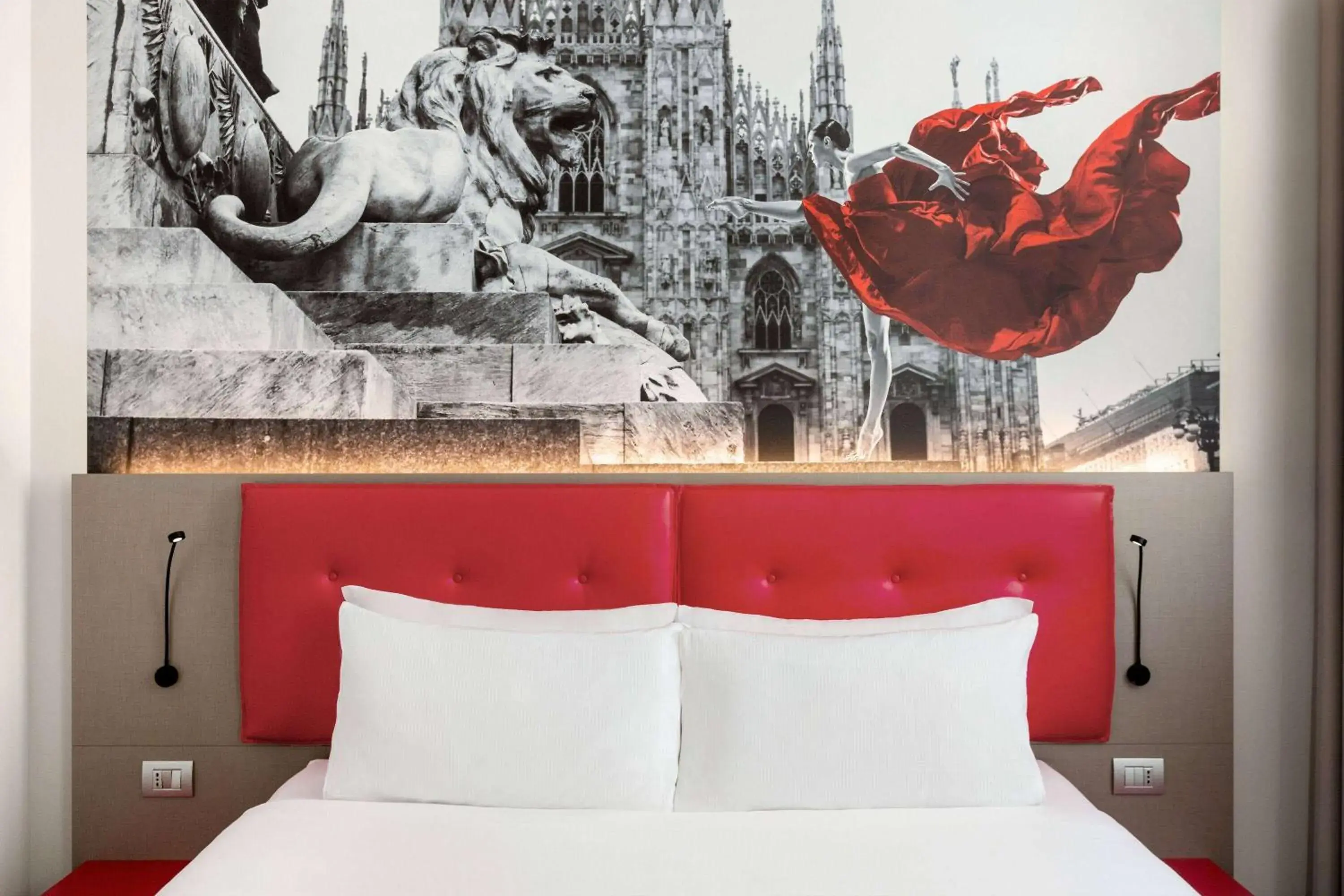 Photo of the whole room, Bed in Amedia Hotel Milan, Trademark Collection by Wyndham Photo of the whole room, Bed in Amedia Hotel Milan, Trademark Collection by Wyndham