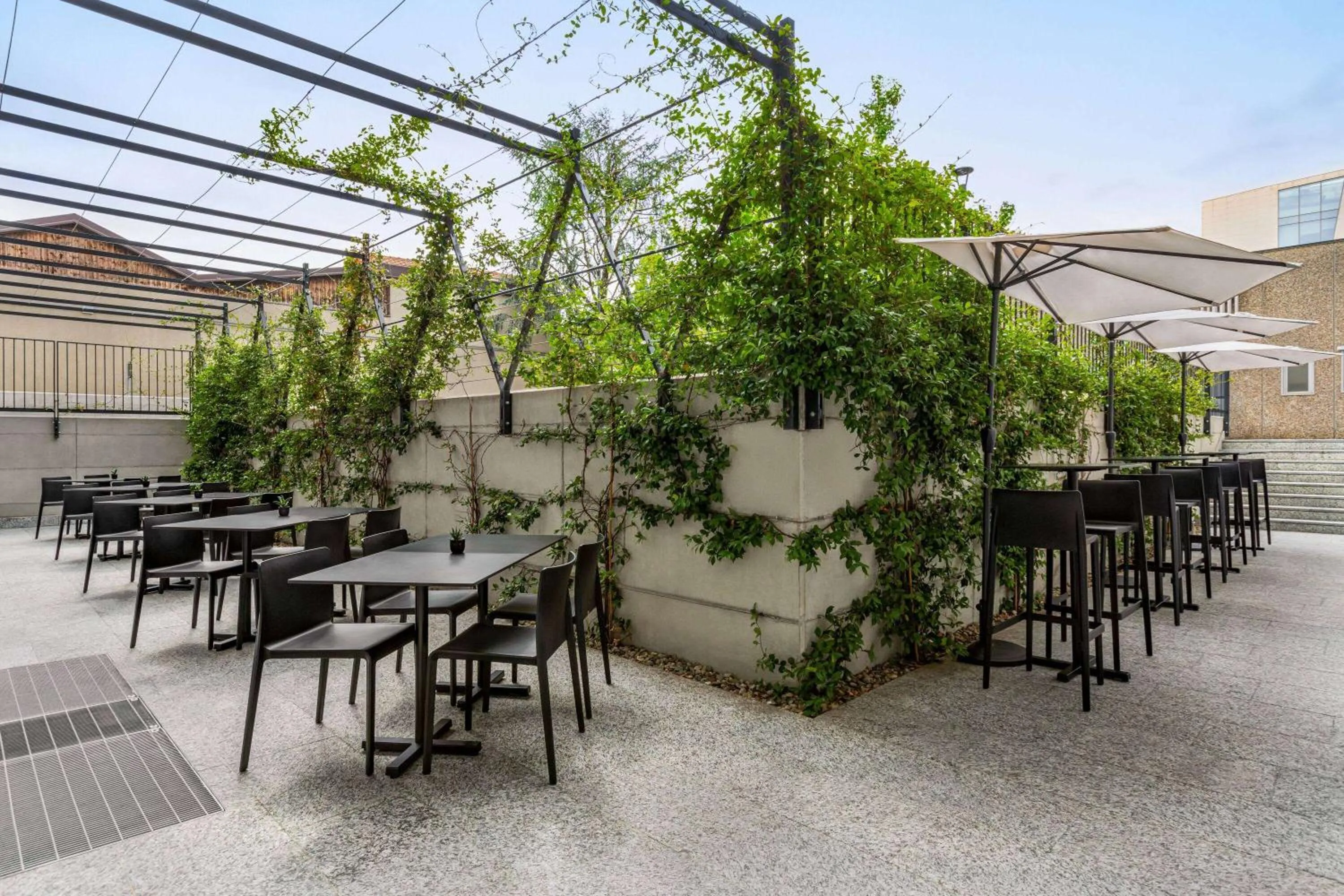 Lounge or bar in Amedia Hotel Milan, Trademark Collection by Wyndham