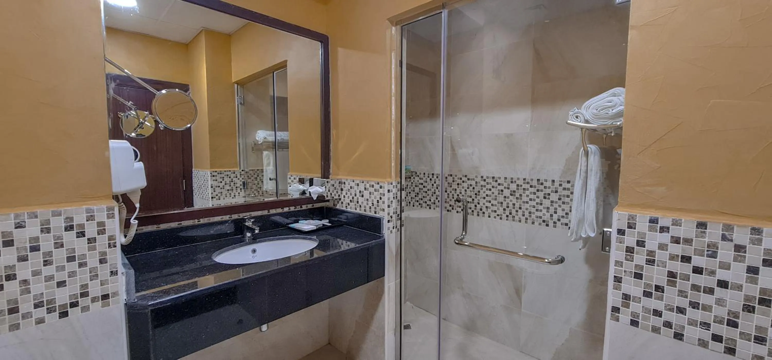 Bathroom in Hatta Guest House