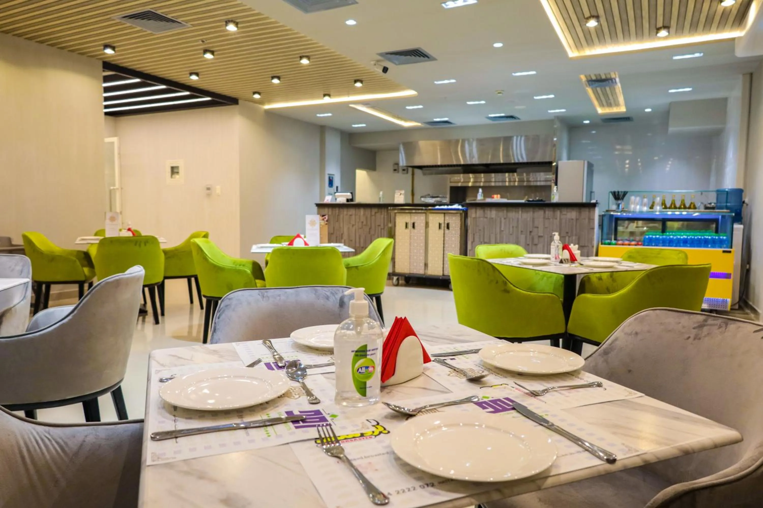 Restaurant/places to eat in Hatta Guest House