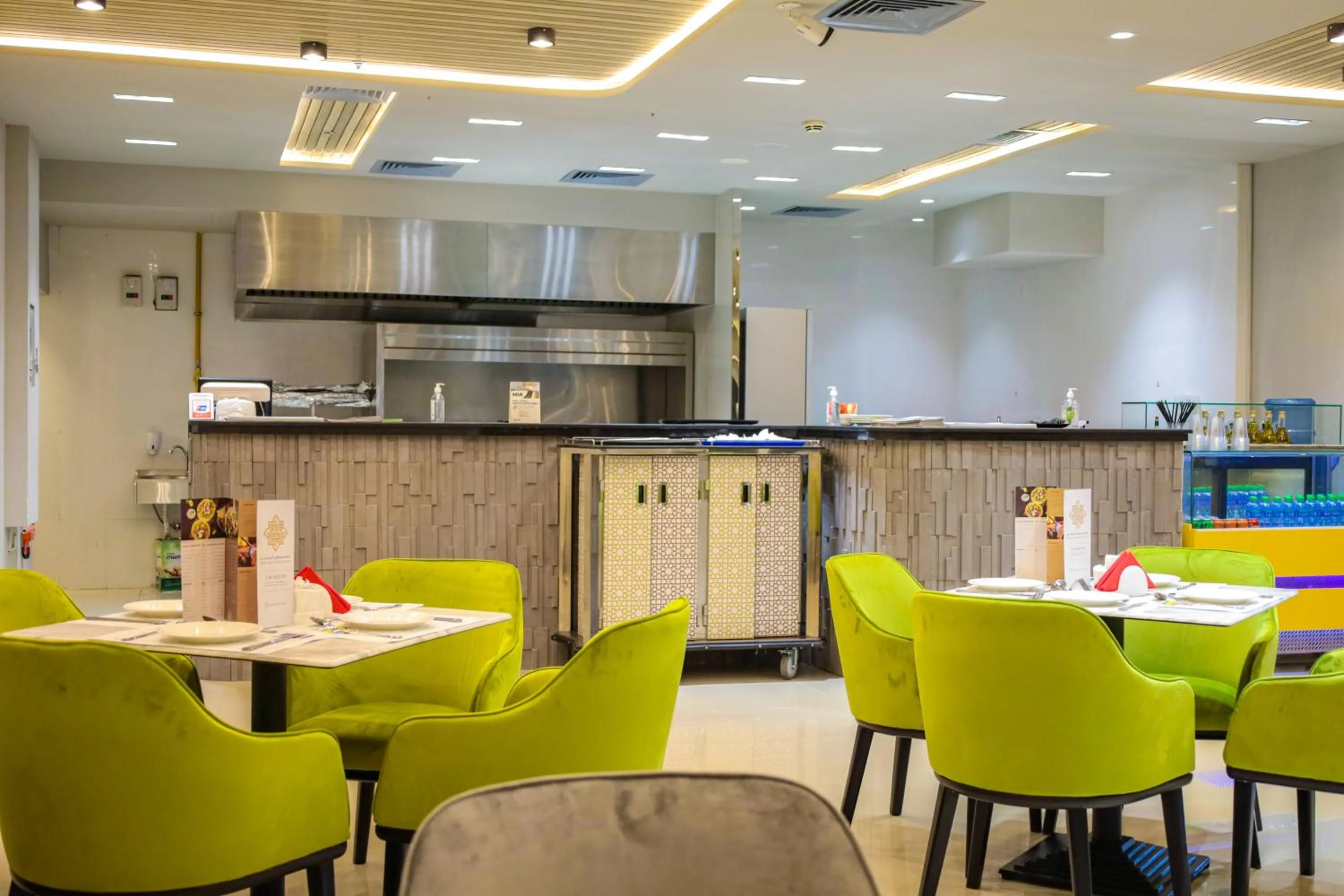 Restaurant/places to eat in Hatta Guest House