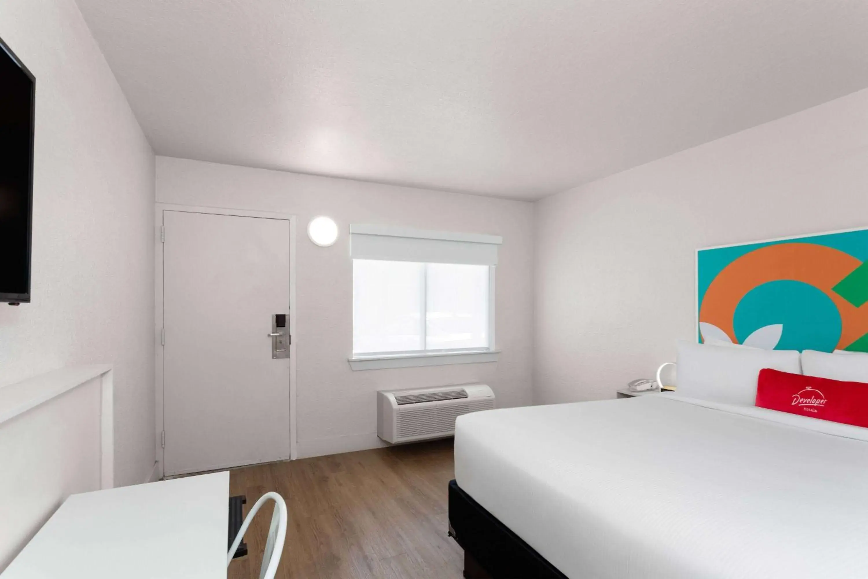 Photo of the whole room, Bed in Travelodge by Wyndham Orlando Lake Buena Vista South Photo of the whole room, Bed in Travelodge by Wyndham Orlando Lake Buena Vista South