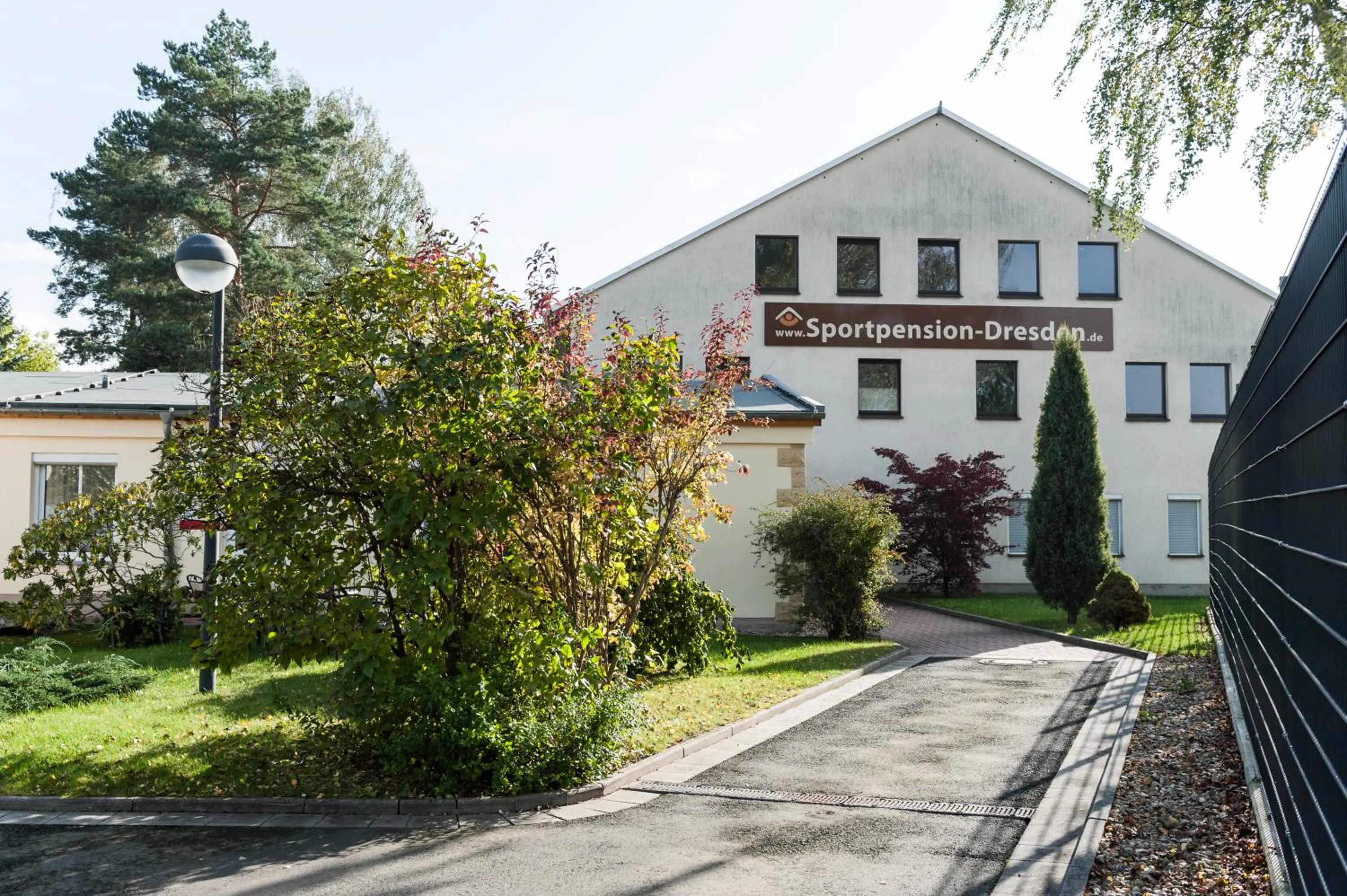 Facade/entrance in Sportpension Dresden