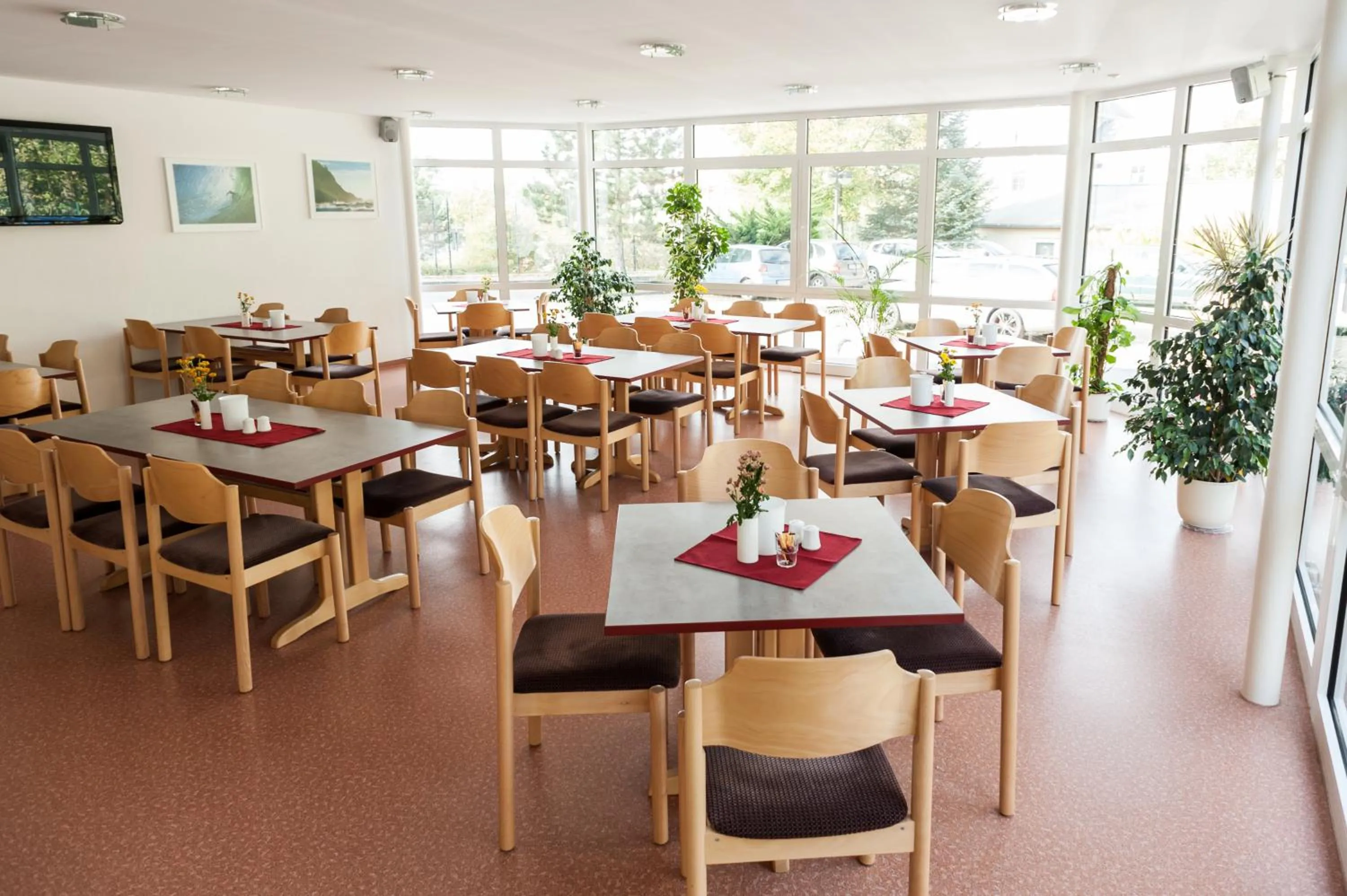 Restaurant/places to eat in Sportpension Dresden