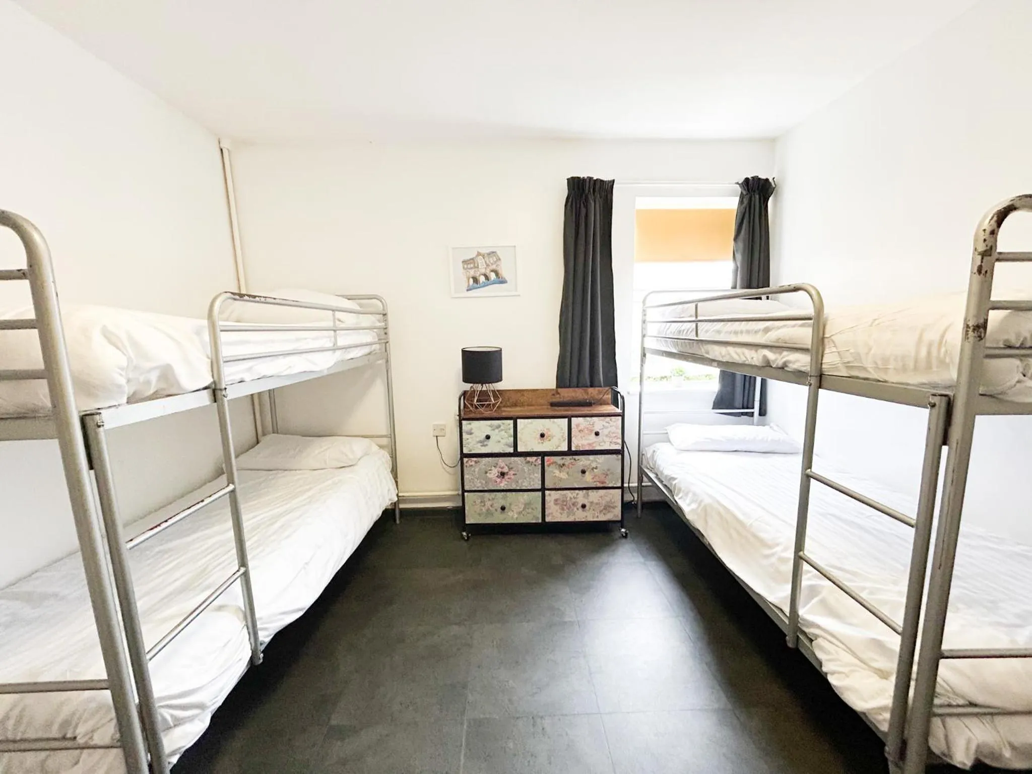 Photo of the whole room, Bed in Bath YMCA Hostel