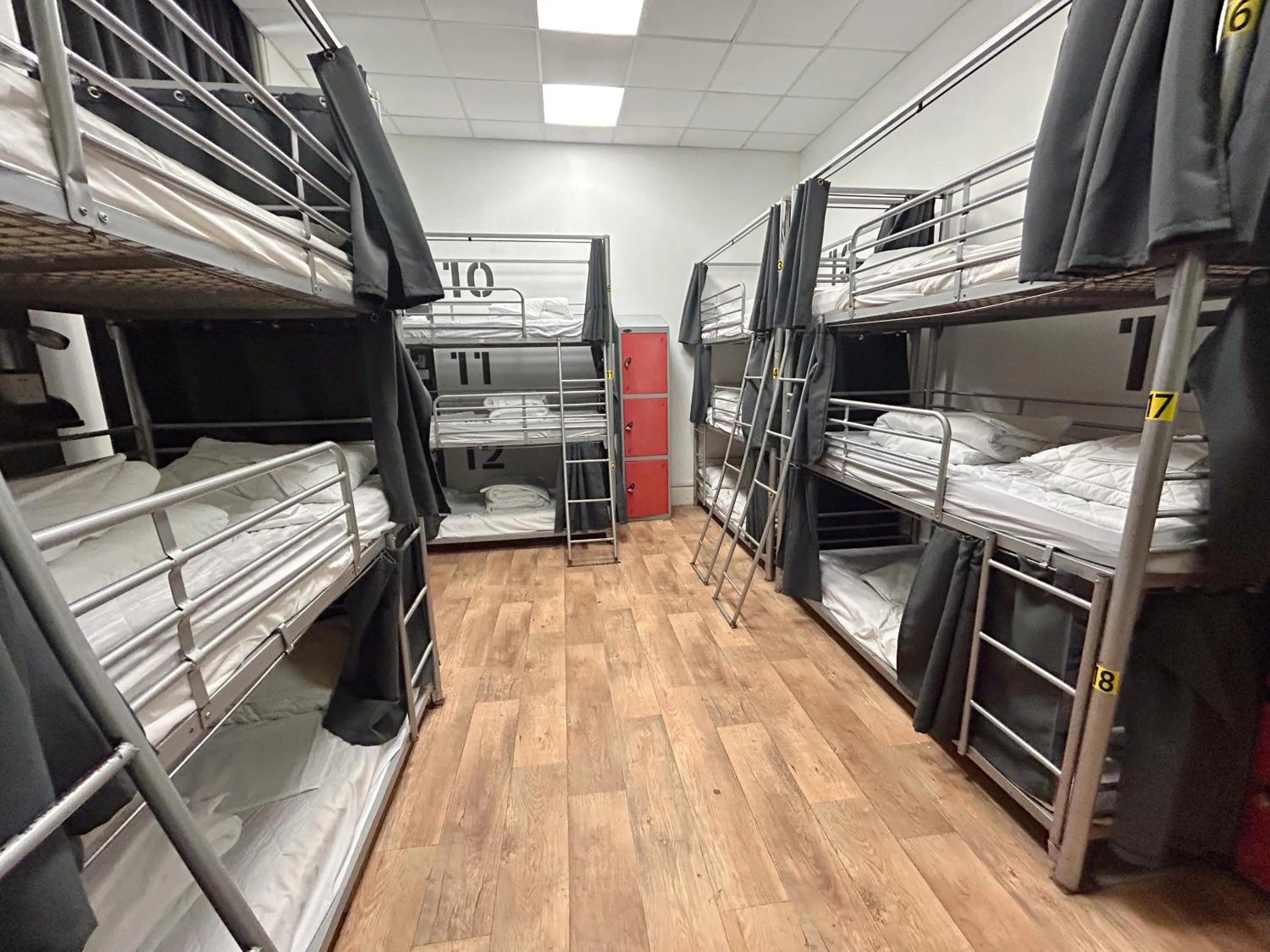 Bedroom, Bed in Bath YMCA Hostel