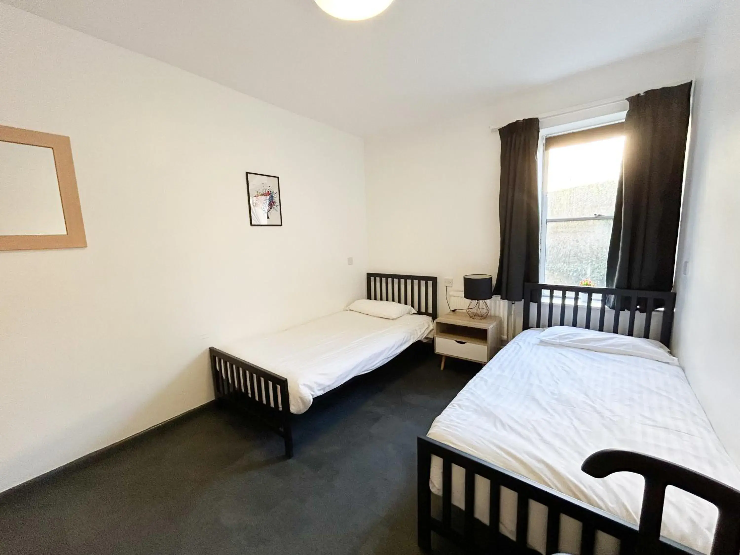 Standard Twin Room with Shared Bathroom in Bath YMCA Hostel Standard Twin Room with Shared Bathroom in Bath YMCA Hostel