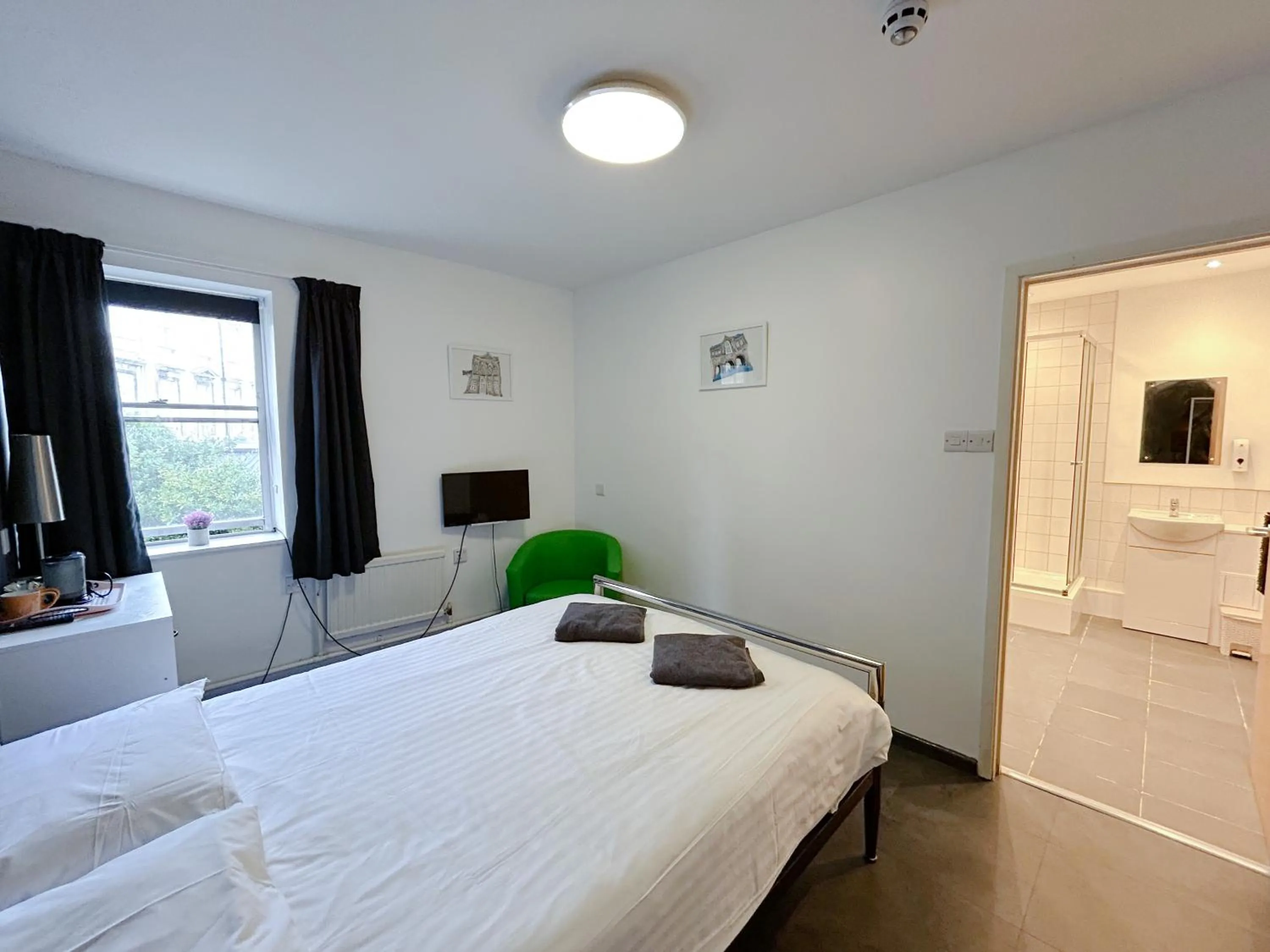 TV and multimedia, Bed in Bath YMCA Hostel