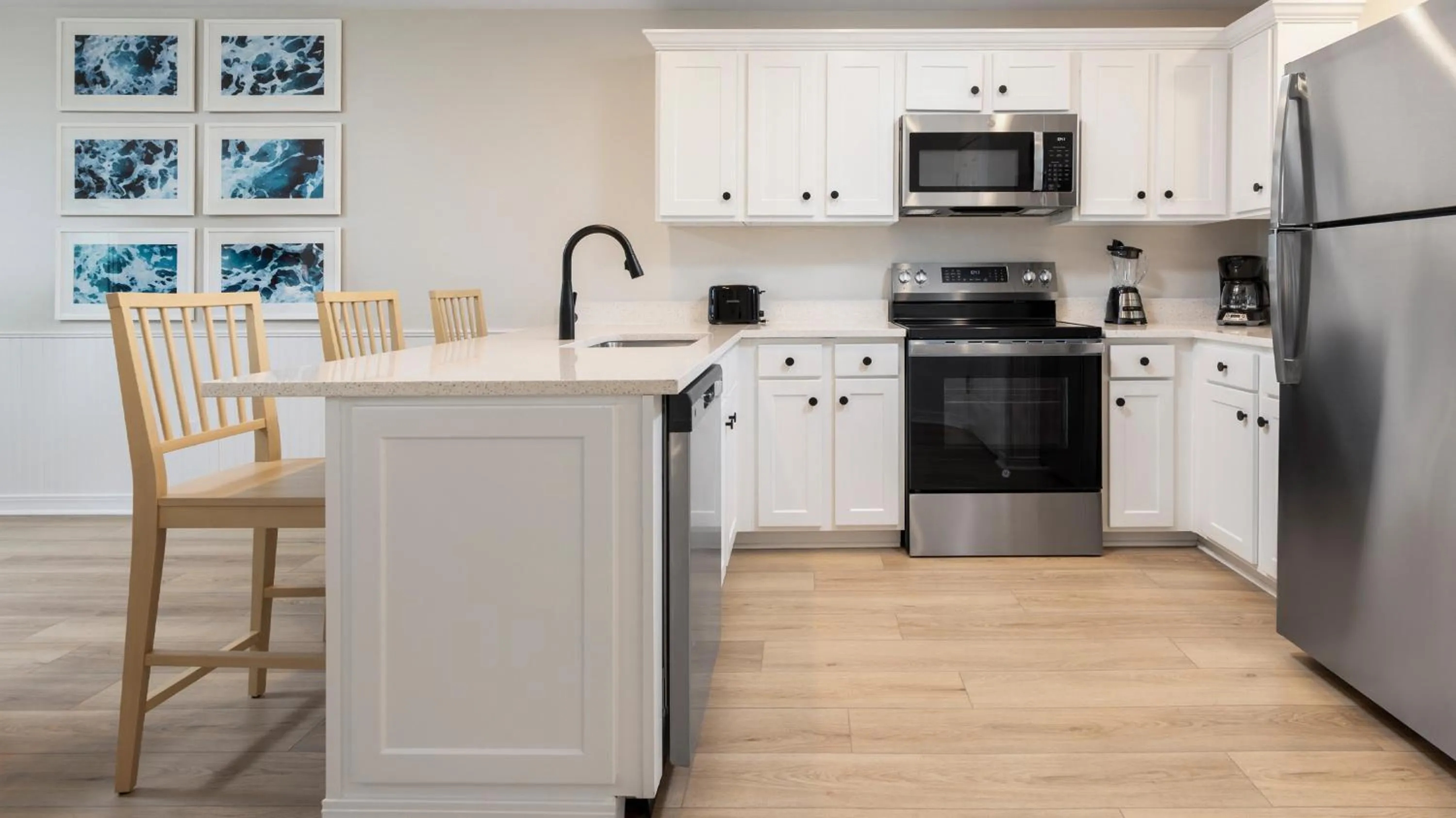 Photo of the whole room in Holiday Inn Club Vacations Galveston Seaside Resort