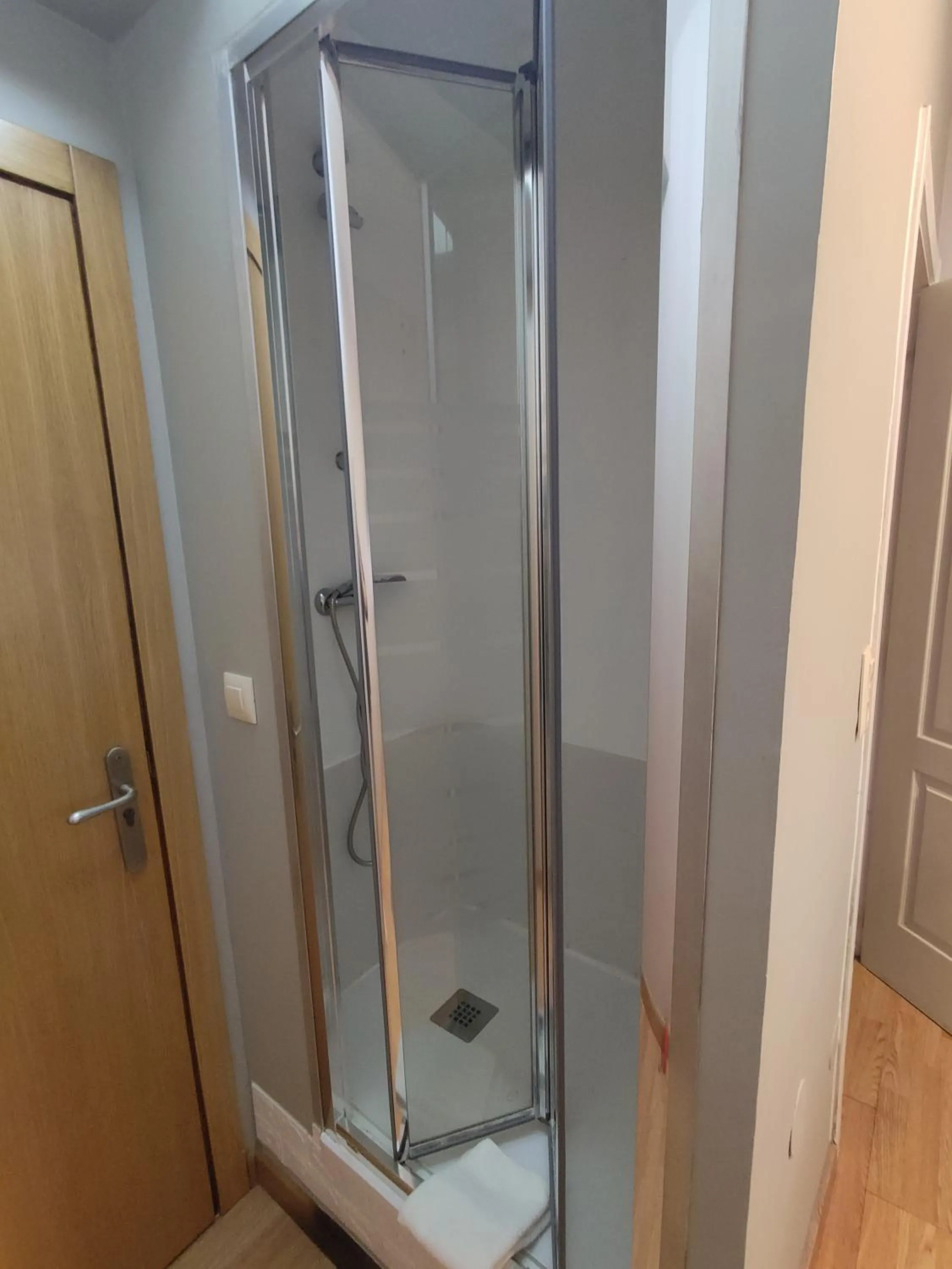 Budget Double Room in Ecorooms SCQ estación