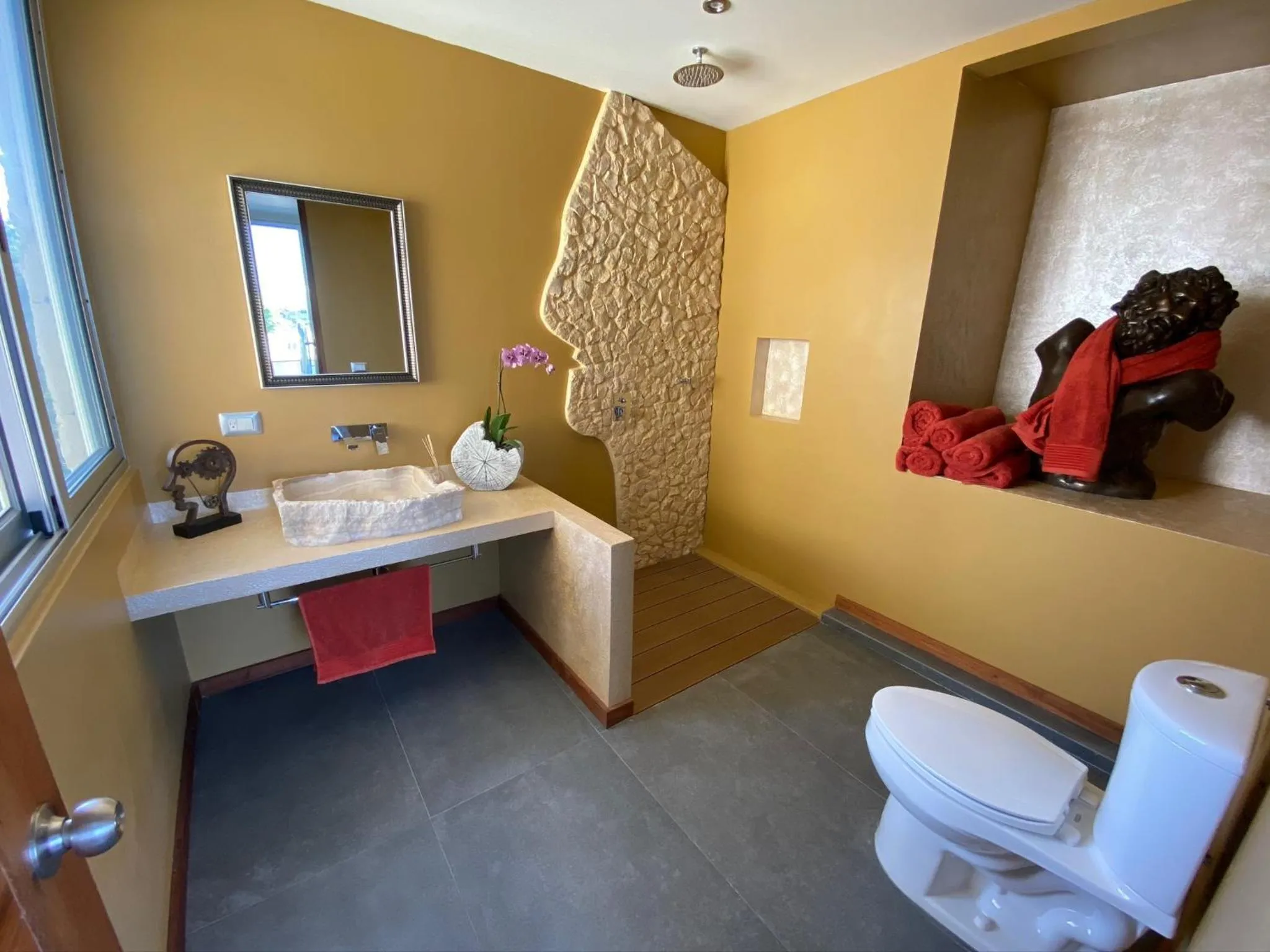 Shower in Casarte Boutique Hotel