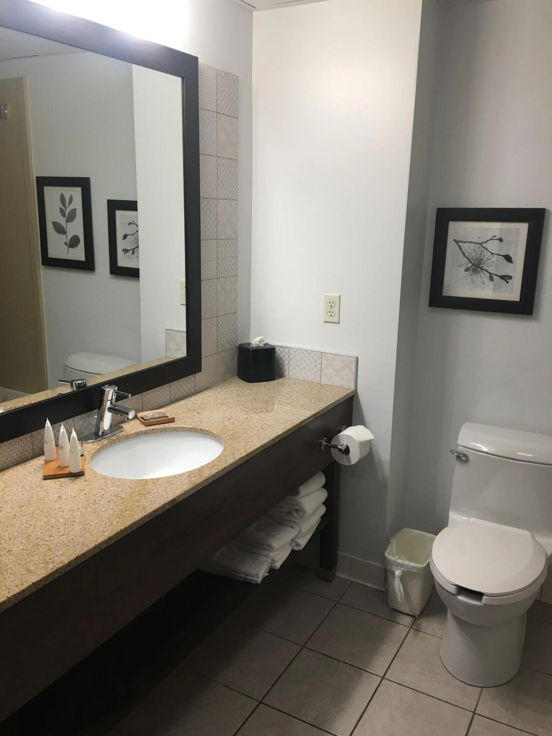 Bathroom in Country Inn & Suites by Radisson, Grand Rapids East, MI