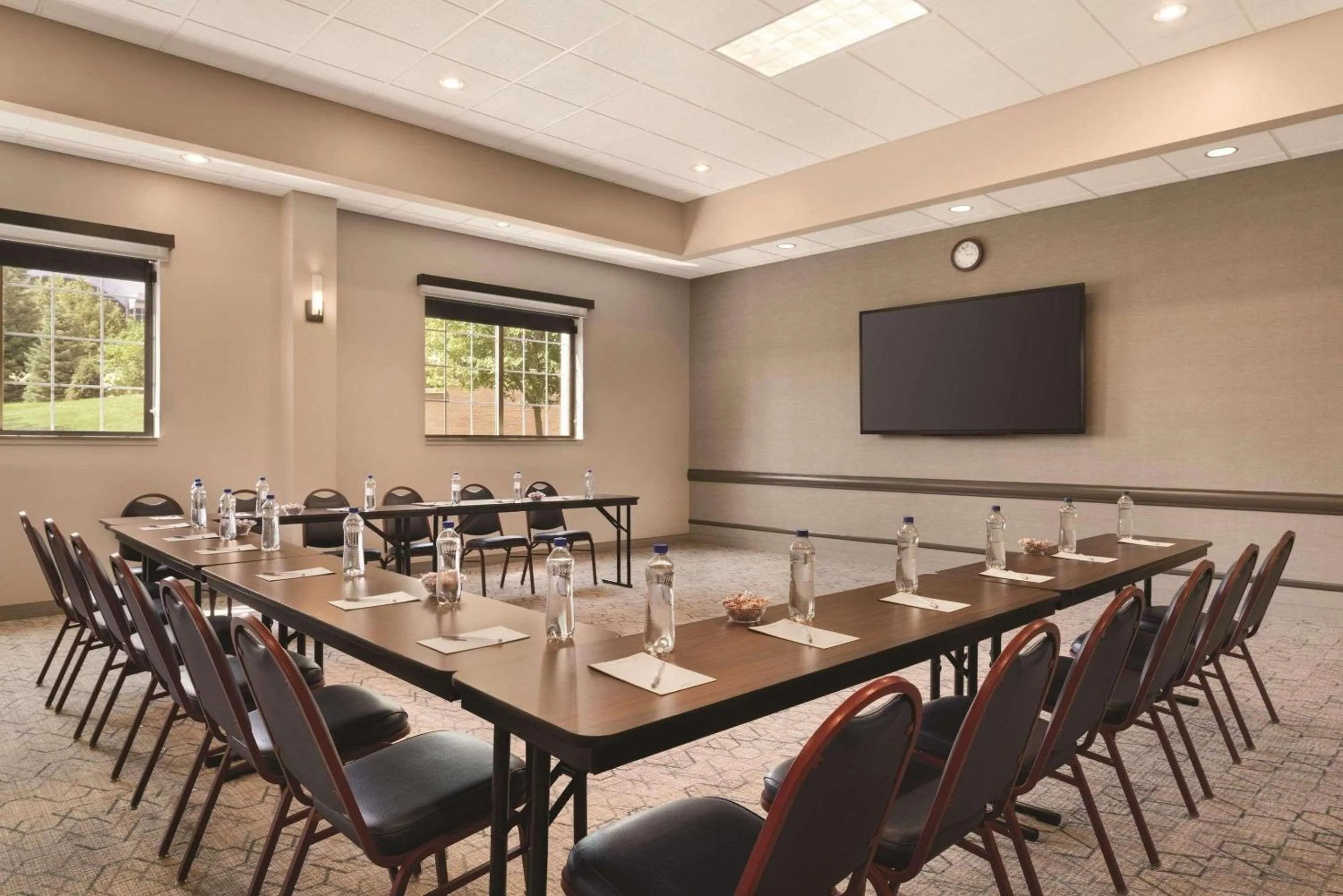 Meeting/conference room in Country Inn & Suites by Radisson, Grand Rapids East, MI