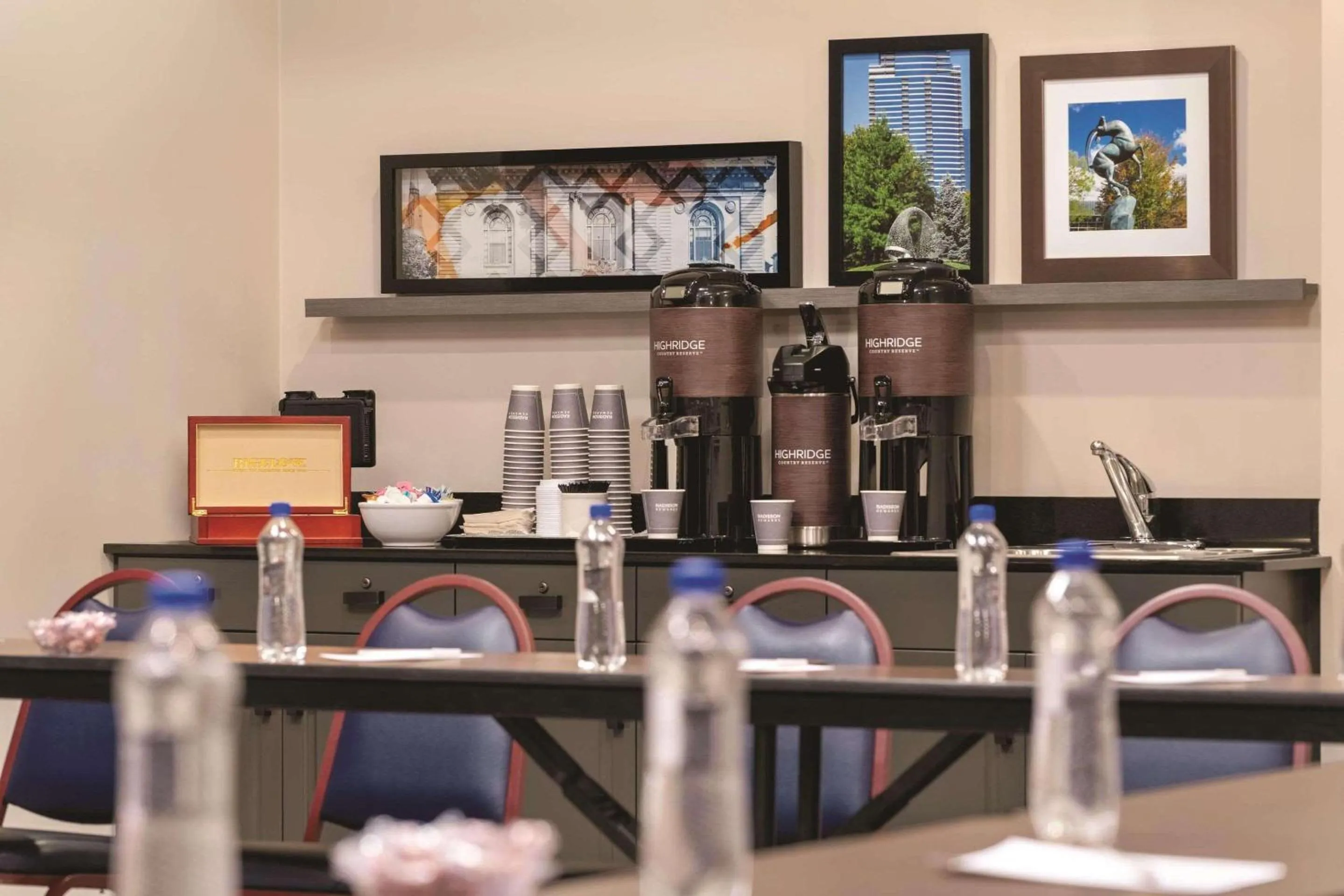 Meeting/conference room in Country Inn & Suites by Radisson, Grand Rapids East, MI