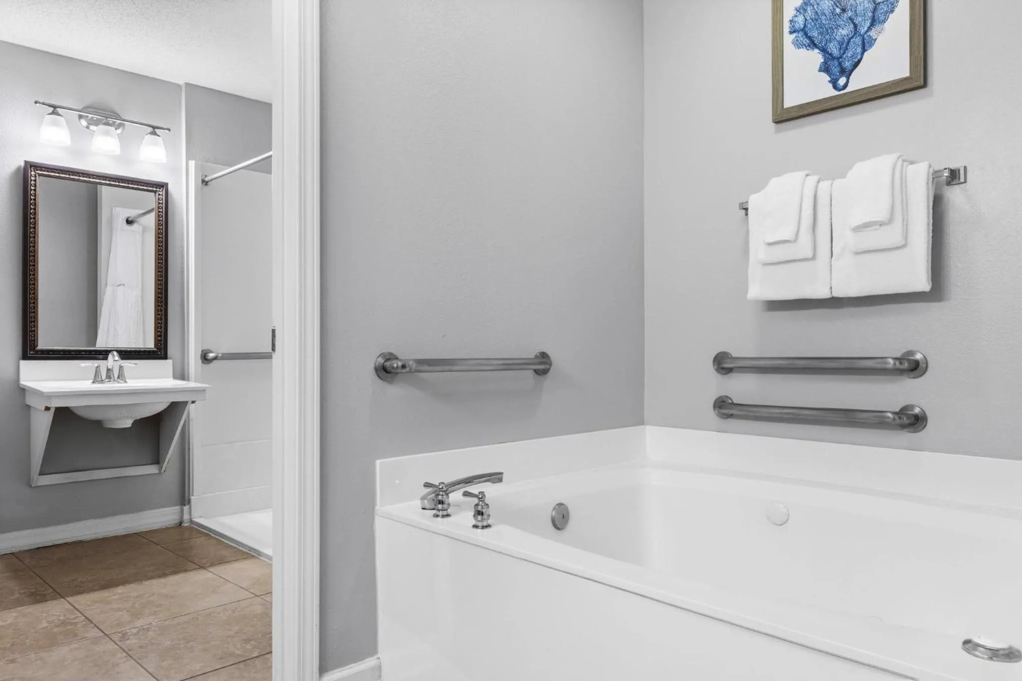 Bathroom in Club Wyndham at Majestic Sun