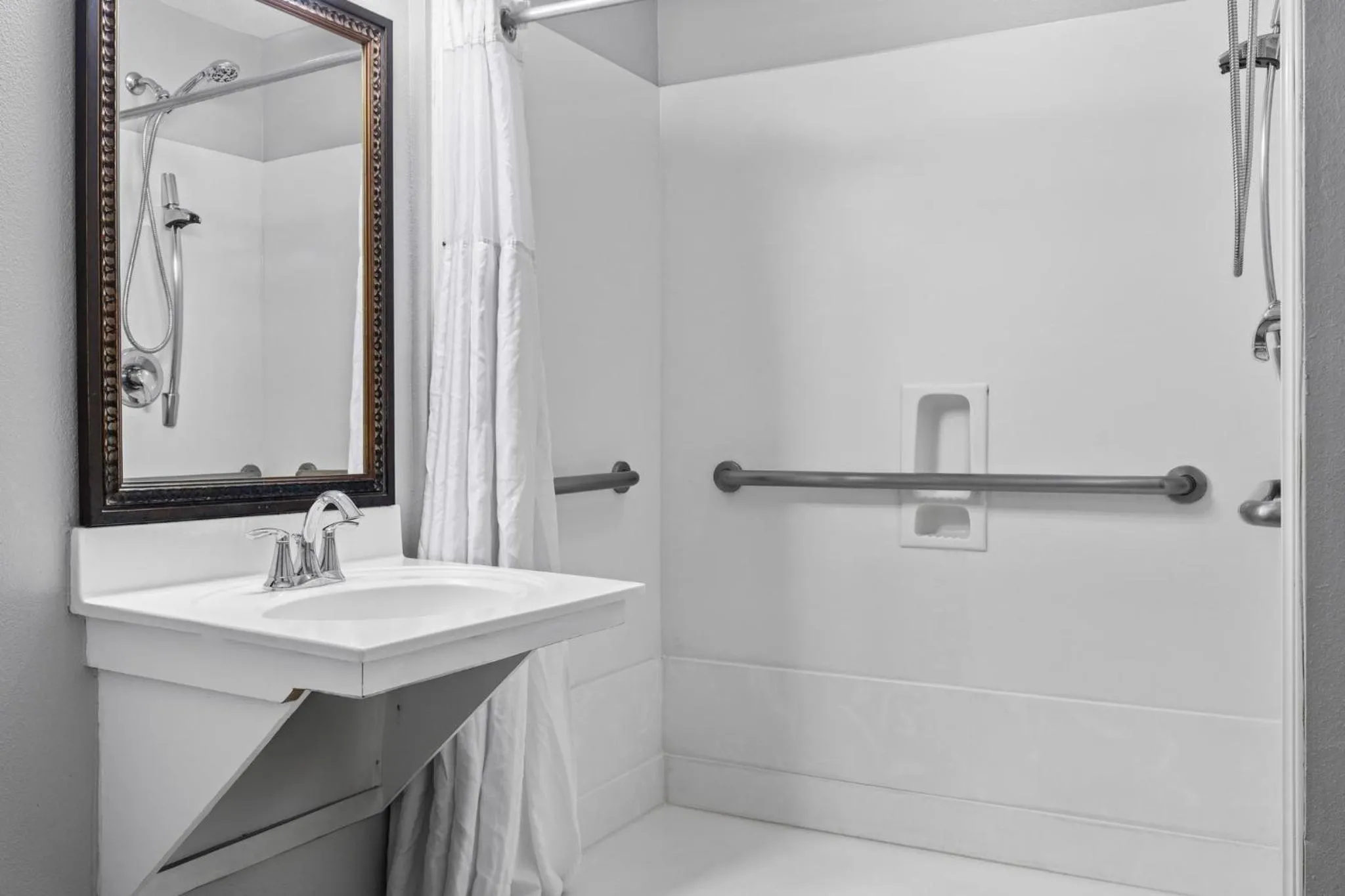 Bathroom in Club Wyndham at Majestic Sun