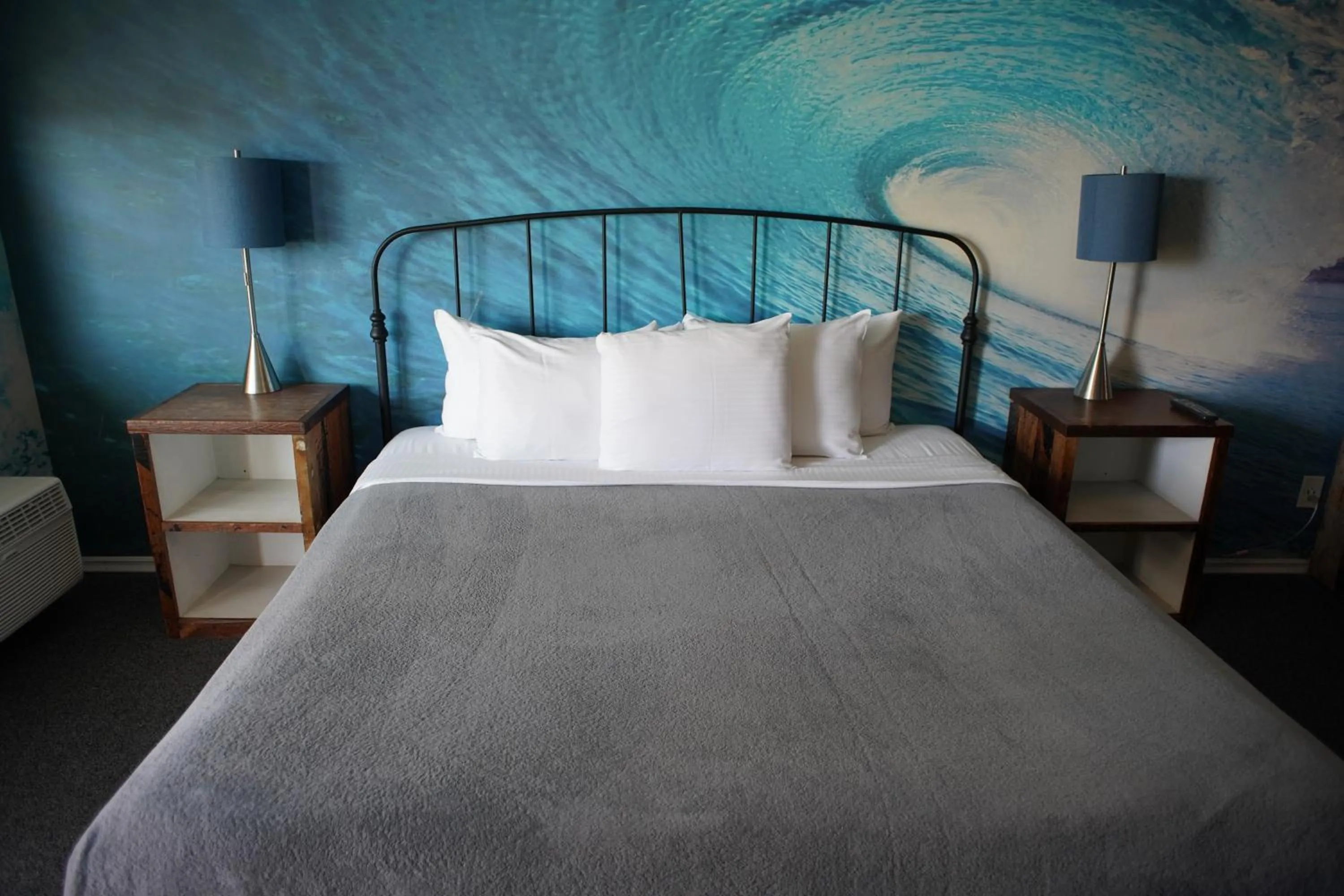 Bedroom in Huntington Surf Inn