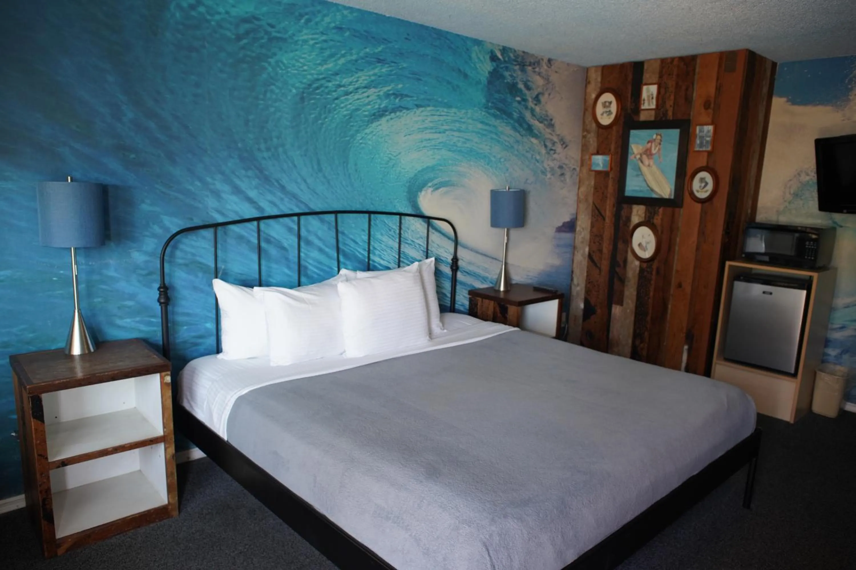 Bedroom in Huntington Surf Inn