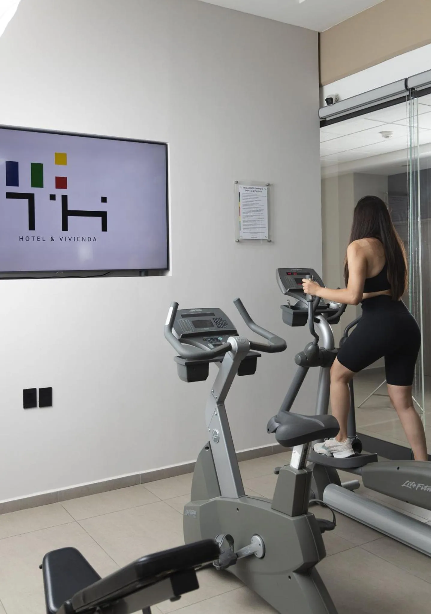 People in TH HOTEL & VIVIENDA