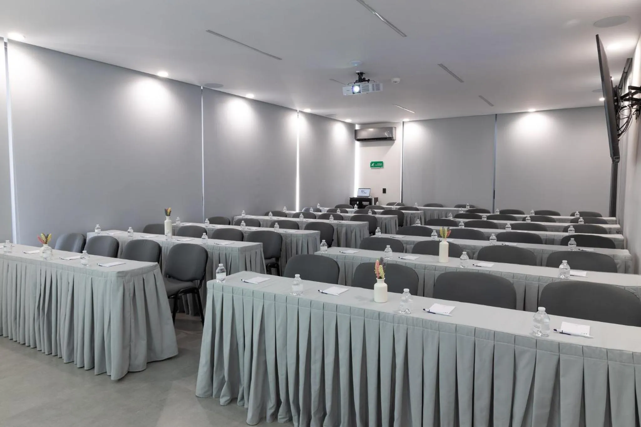 Meeting/conference room in TH HOTEL & VIVIENDA