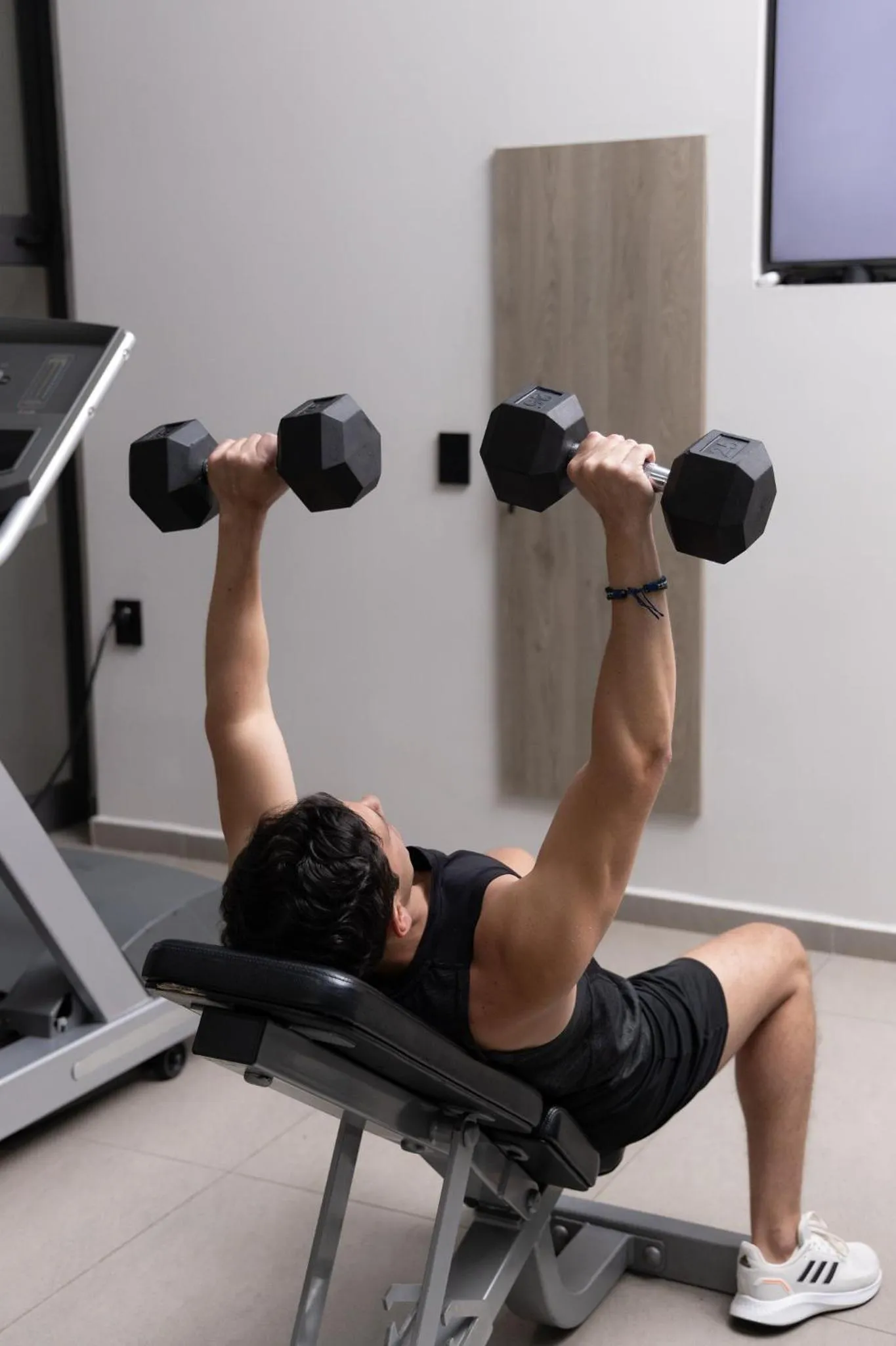 People in TH HOTEL & VIVIENDA