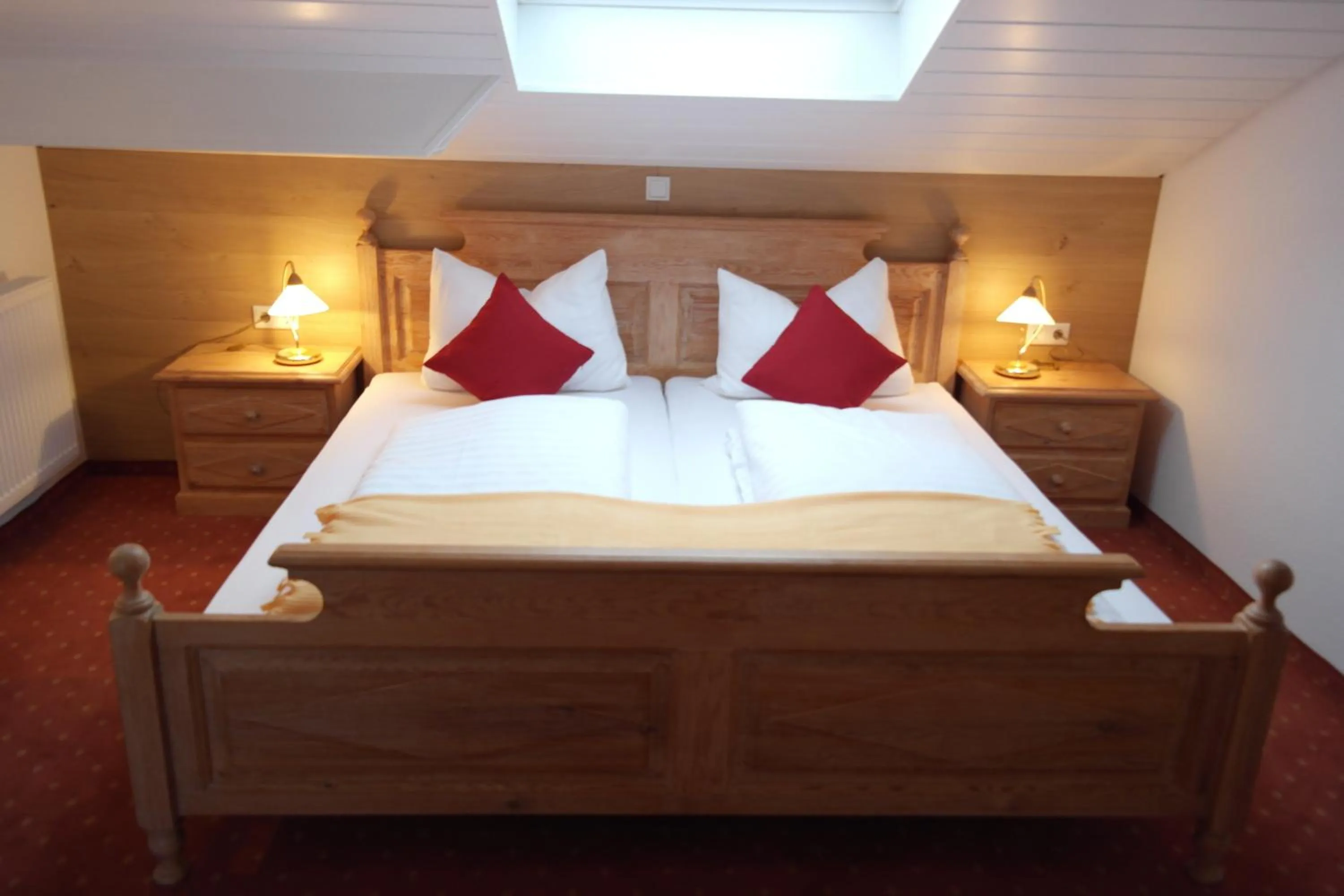 Photo of the whole room, Bed in Landhotel Windlicht