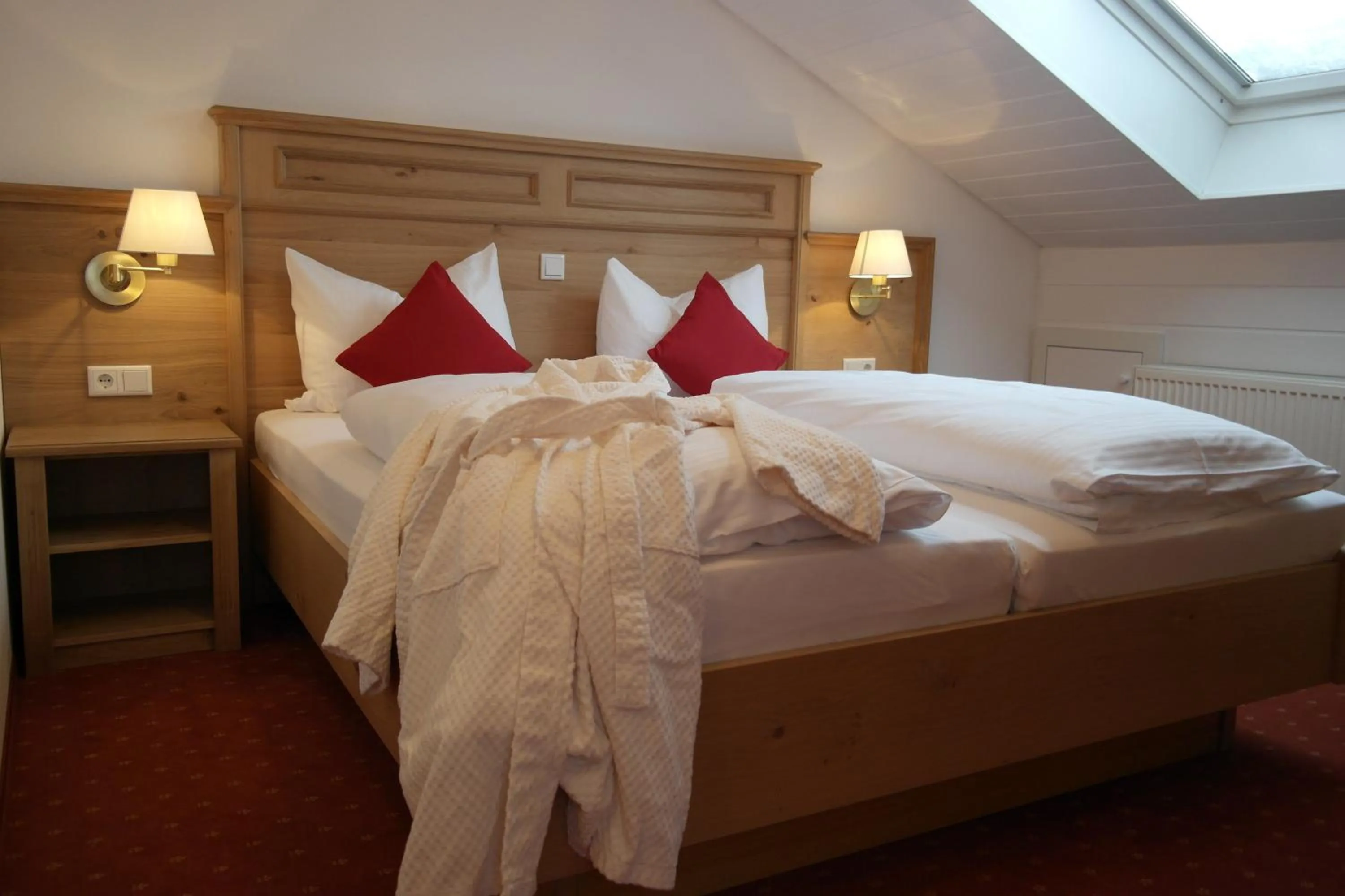 Photo of the whole room, Bed in Landhotel Windlicht
