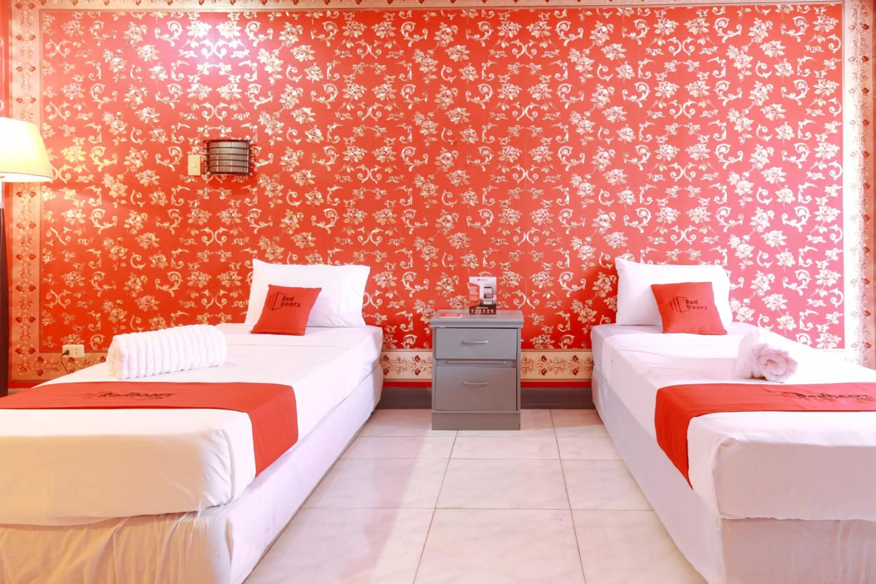 Bedroom in RedDoorz Plus @ Castle Chateau Iloilo