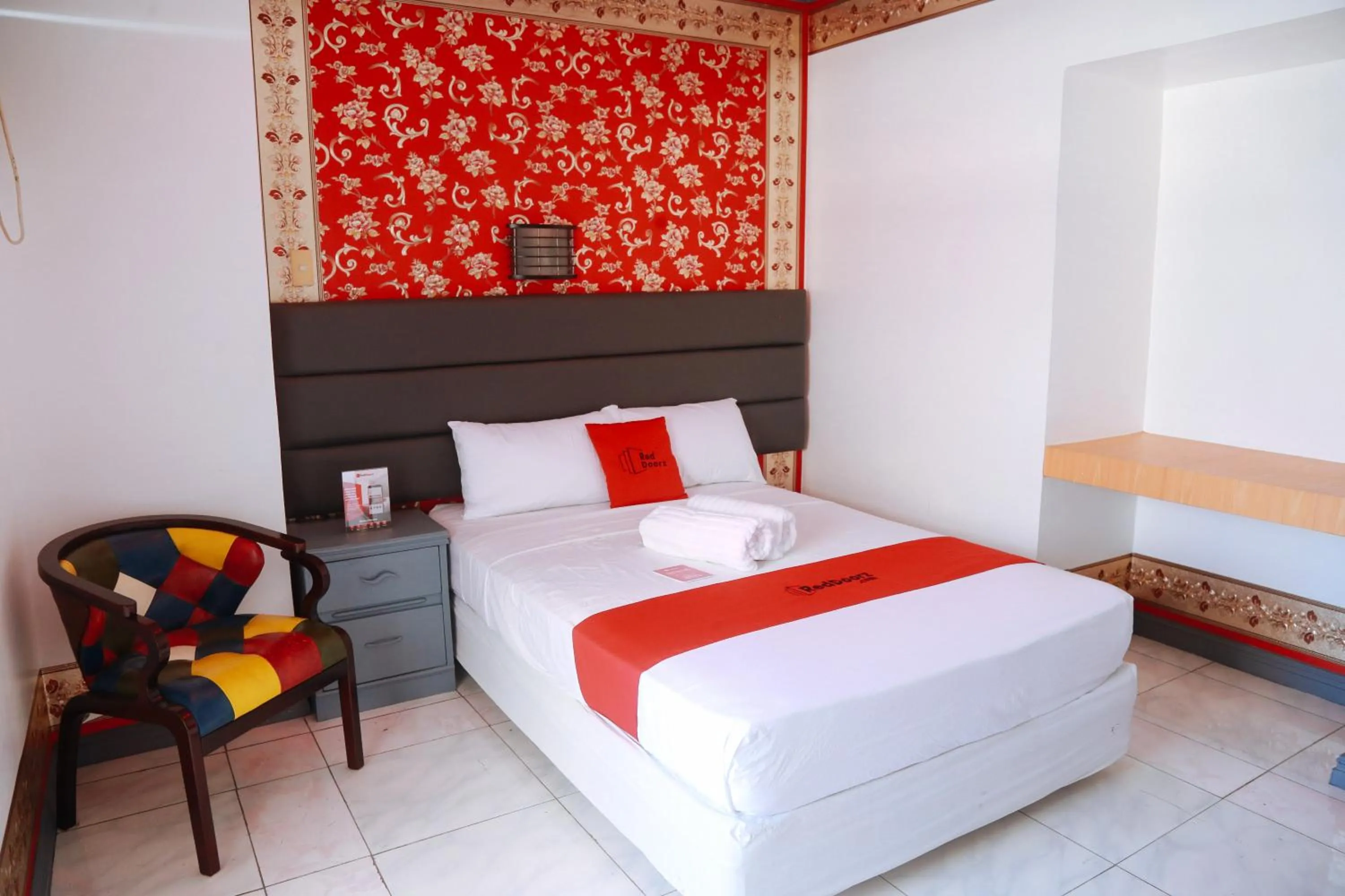 Bed in RedDoorz Plus @ Castle Chateau Iloilo