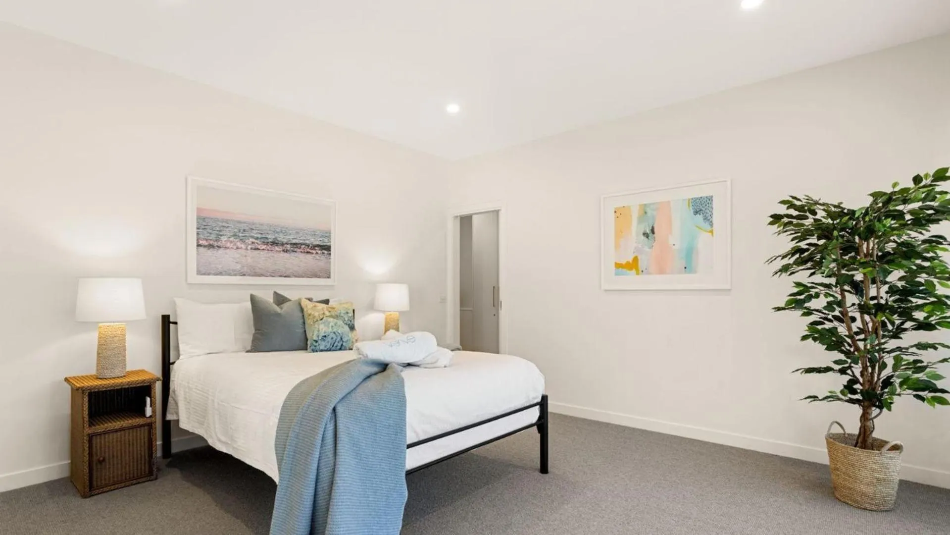 Bed in Coastal Hideaway