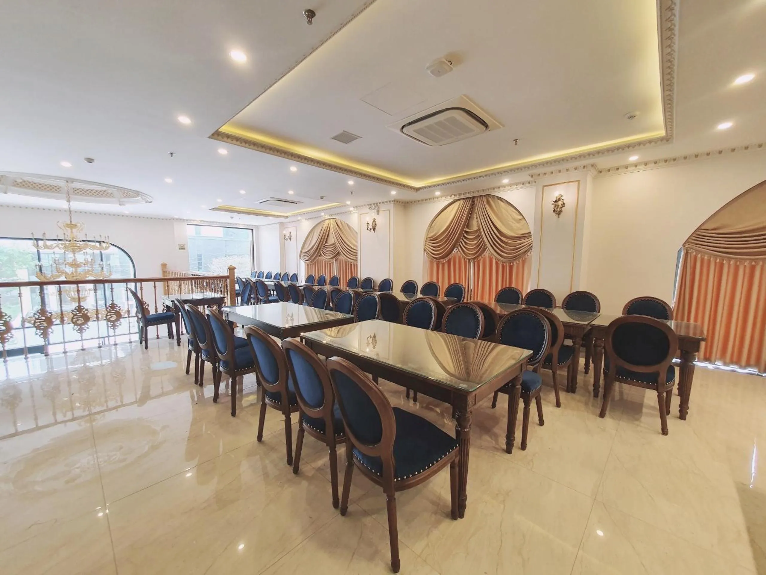 Restaurant/places to eat in Kingdom Hotel Cua Lo