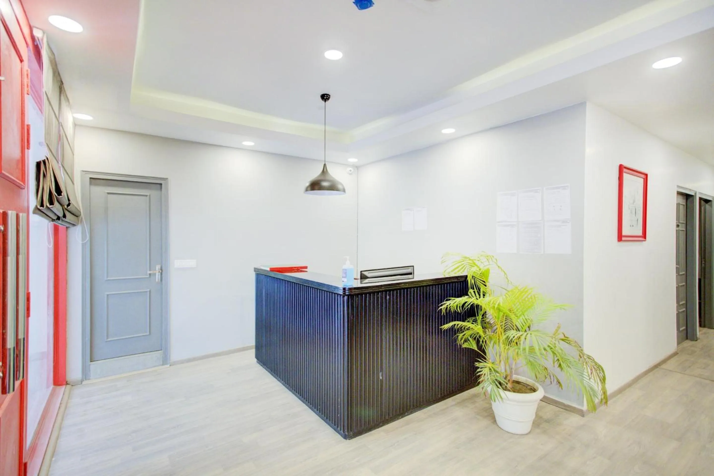 Lobby or reception in Super Townhouse Townhouse Atal Chowk Indirapuram Ghaziabad