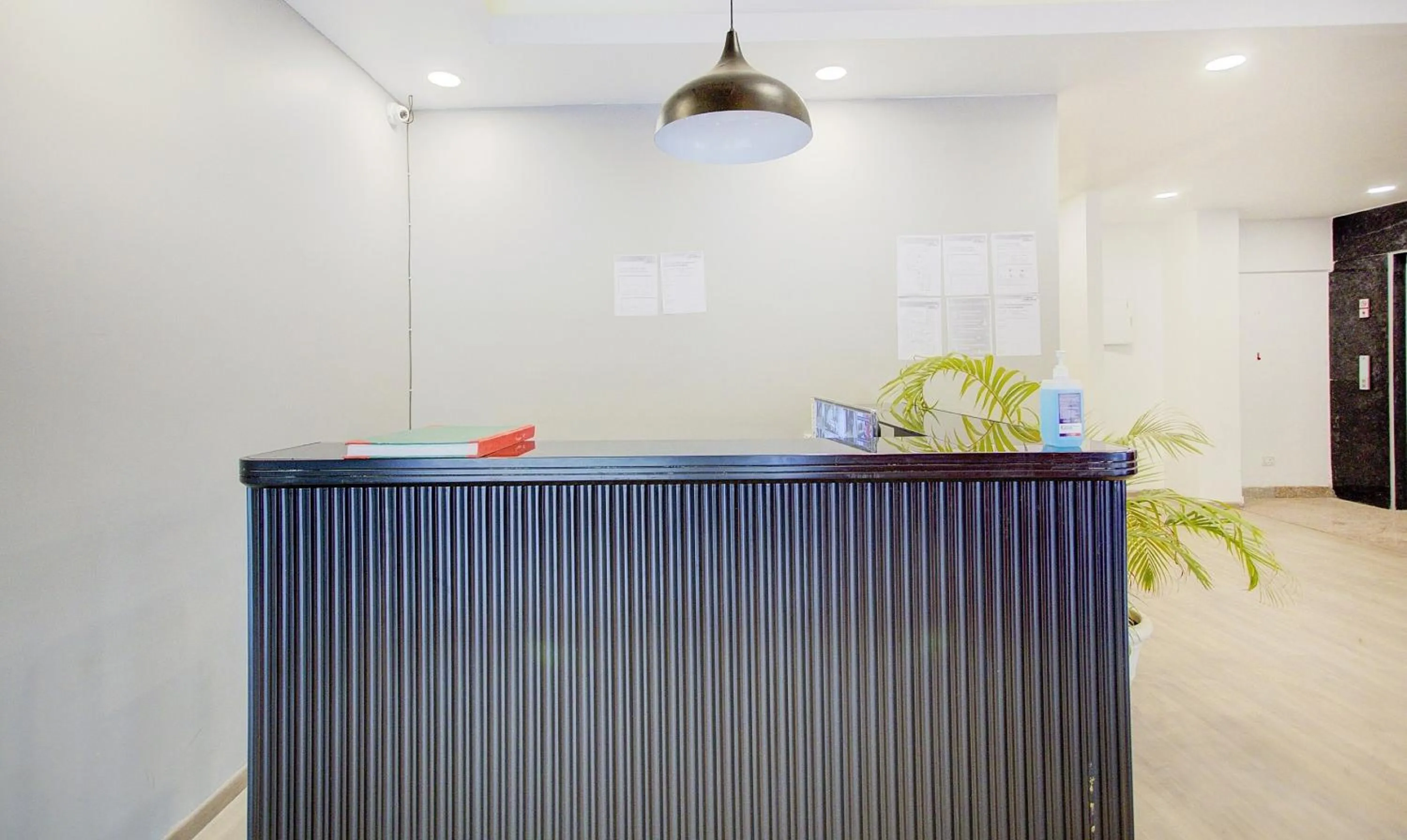 Lobby or reception in Super Townhouse Townhouse Atal Chowk Indirapuram Ghaziabad