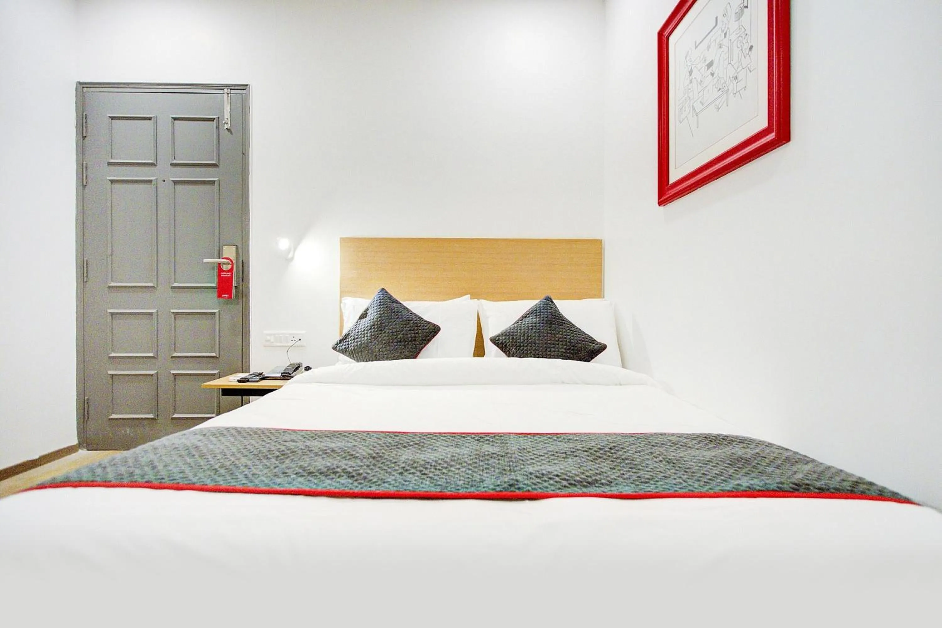 Bedroom, Bed in Super Townhouse Townhouse Atal Chowk Indirapuram Ghaziabad