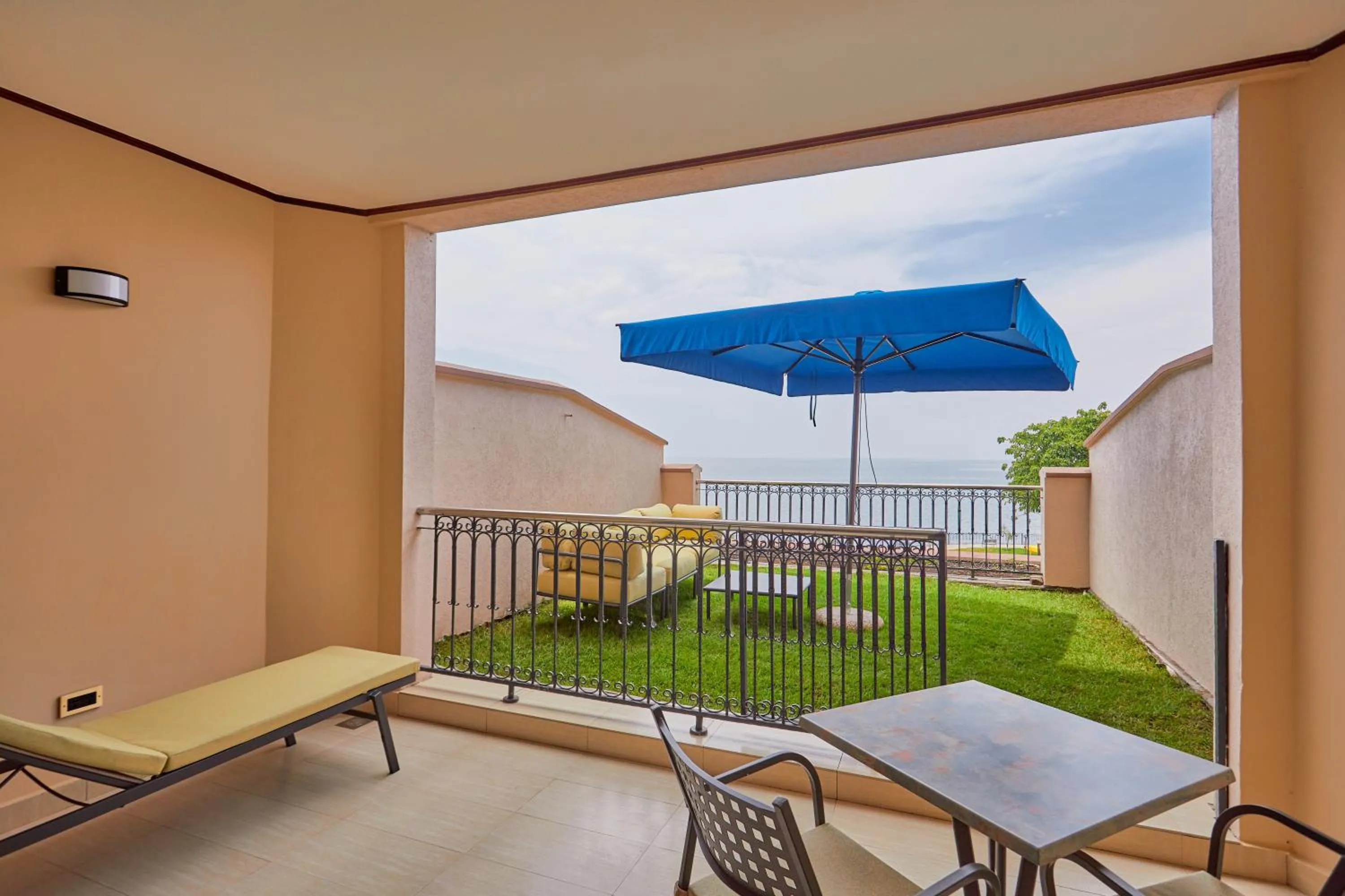 Balcony/Terrace in Goma Serena Hotel